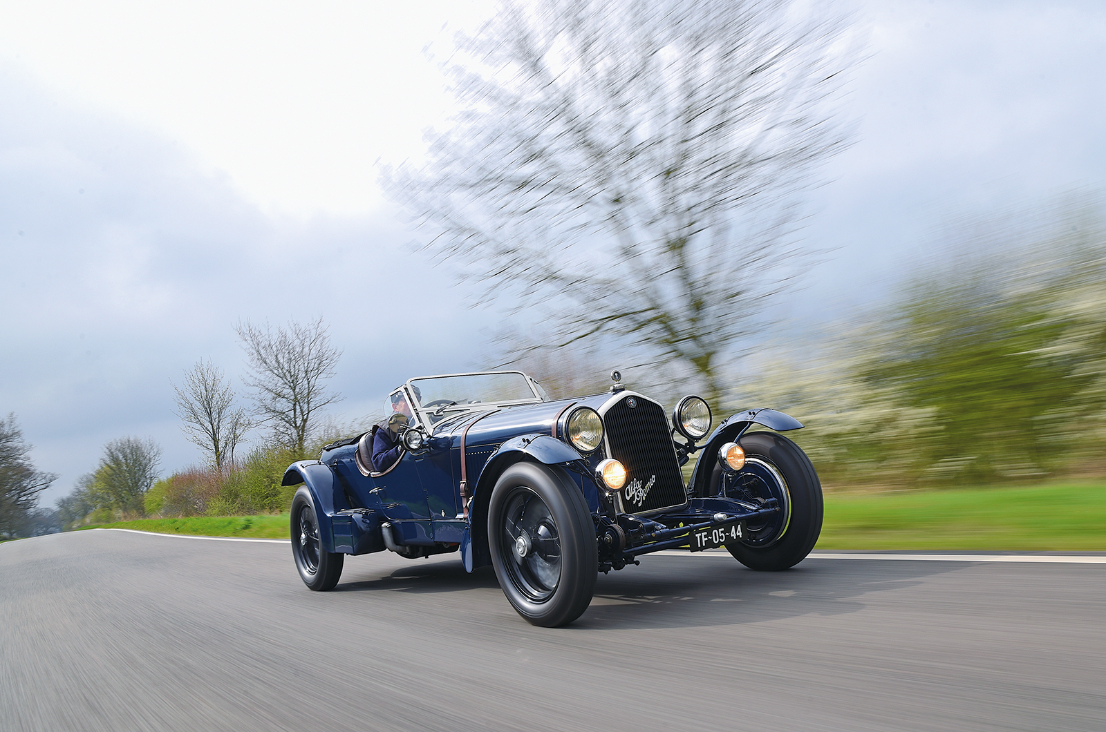 Classic & Sports Car – Alfa Romeo 8C: Driving a rare ‘Long Chassis’