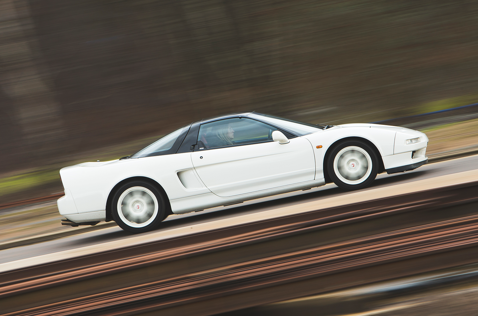 Classic & Sports Car – Bargain supercars: Ferrari 348 vs Honda NSX vs Lotus Esprit