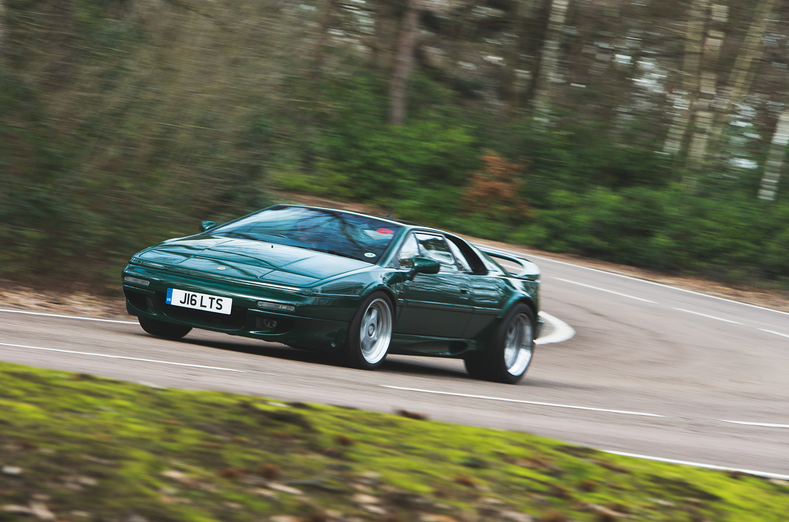 Classic & Sports Car – Bargain supercars: Ferrari 348 vs Honda NSX vs Lotus Esprit