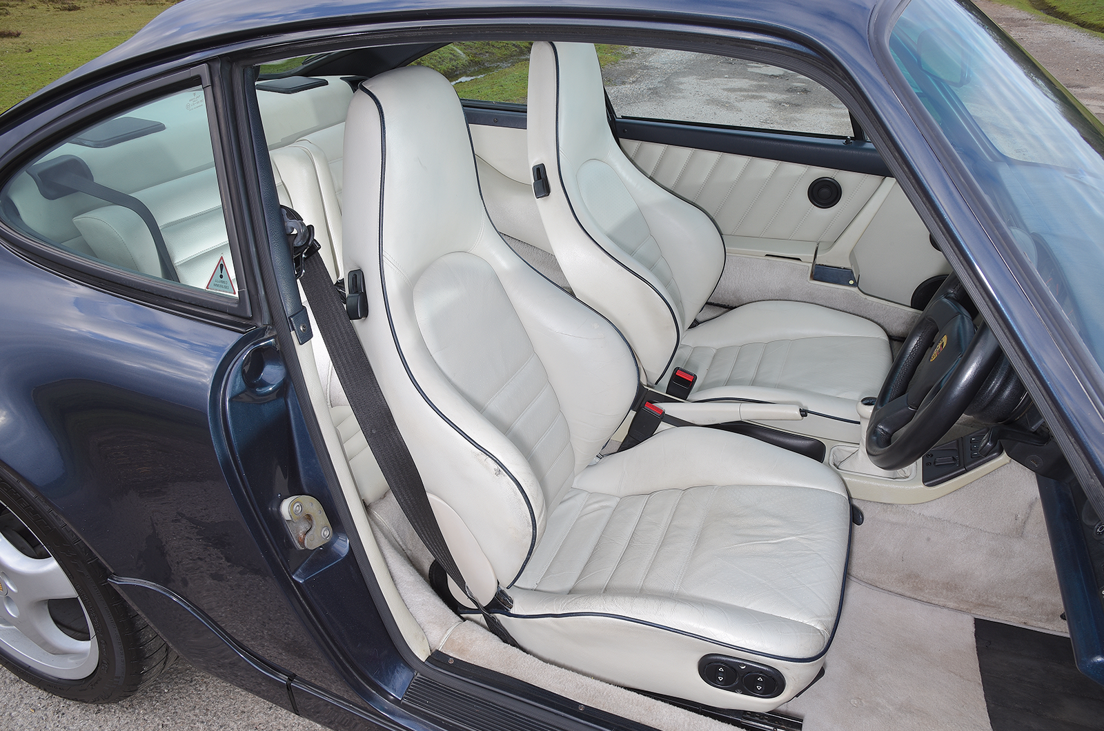 Classic & Sports Car – Buyer’s guide: Porsche 964