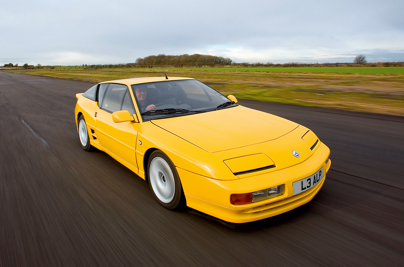 Classic & Sports Car – Buyer’s guide: Porsche 964