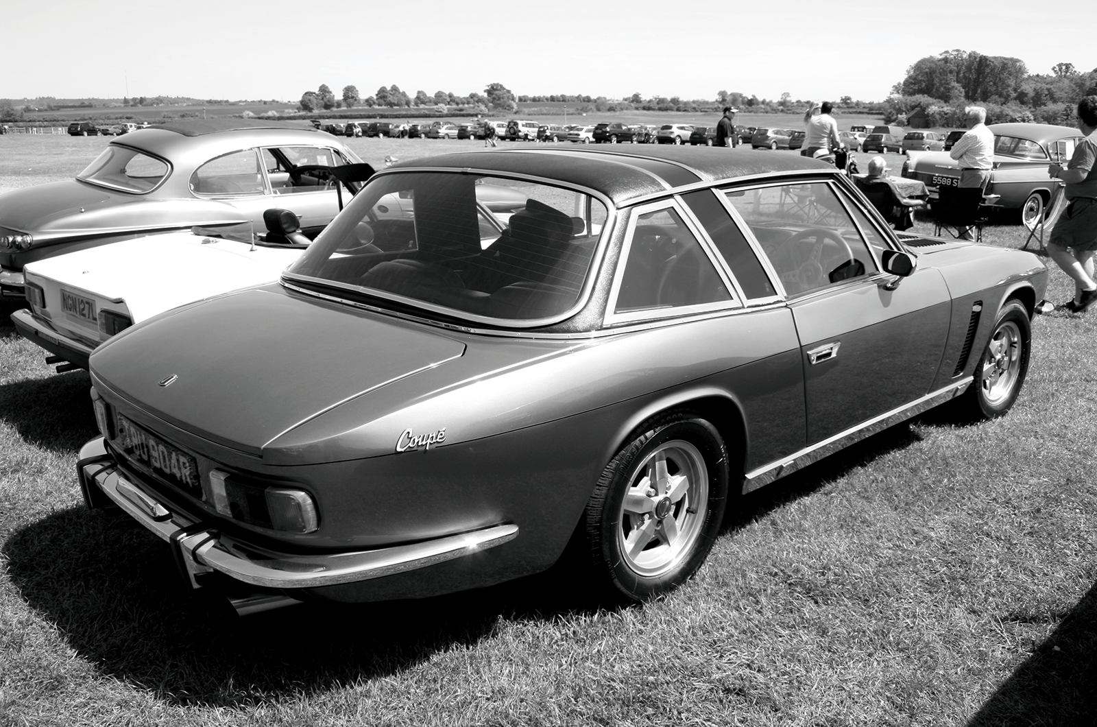 Classic & Sports Car – Buyer’s guide: Jensen Interceptor and FF