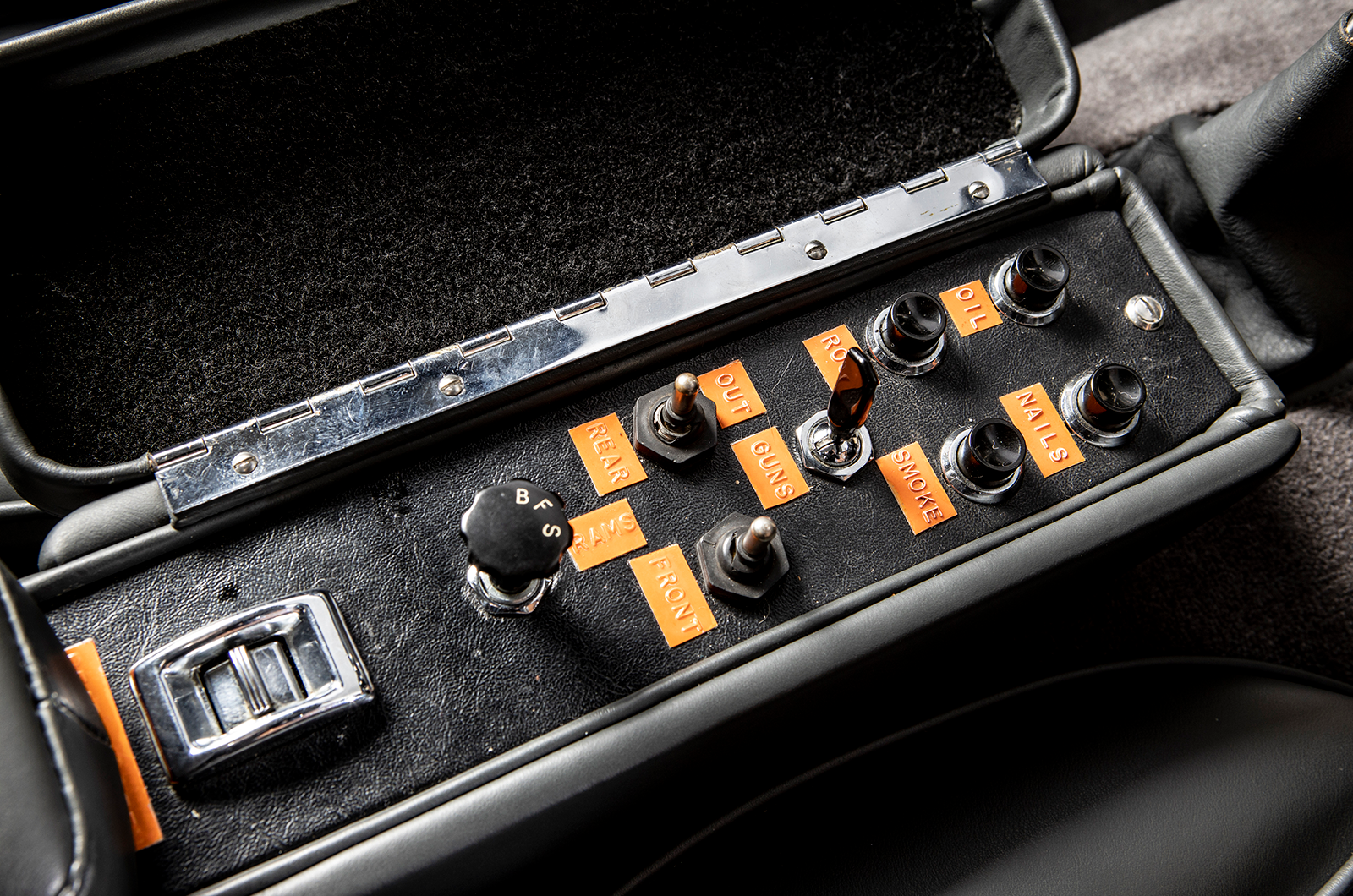 Classic & Sports Car – Bond DB5 sets new world record at Monterey sale