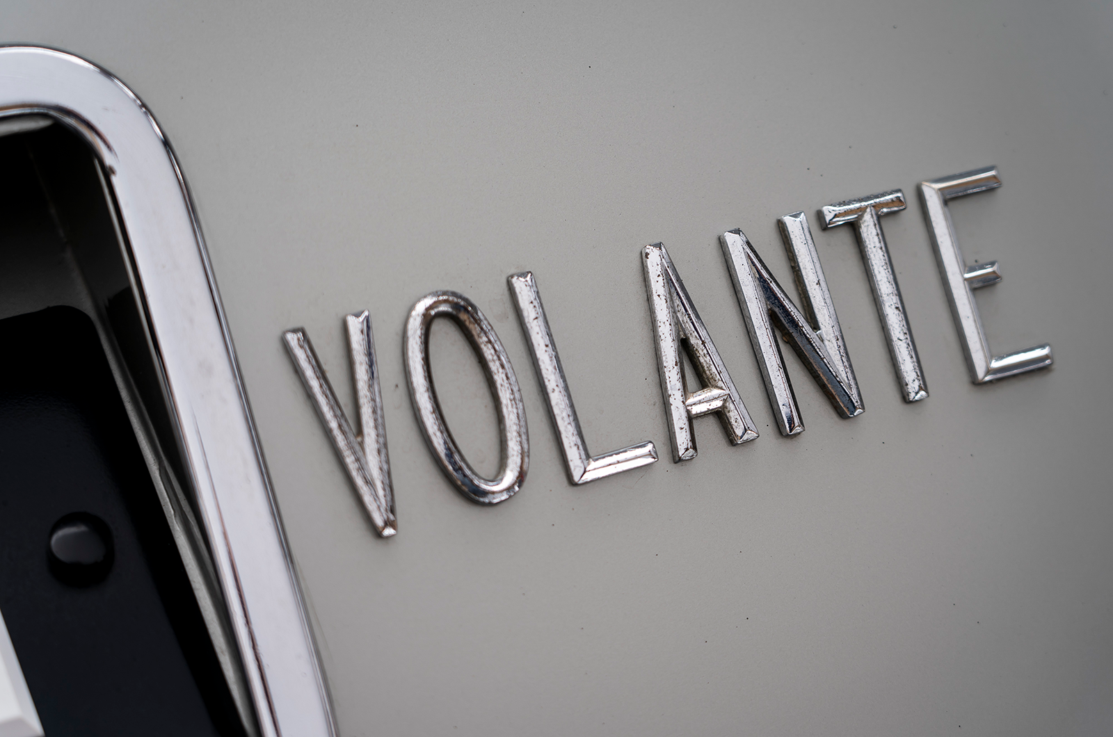 Classic & Sports Car – Aston Martin drive