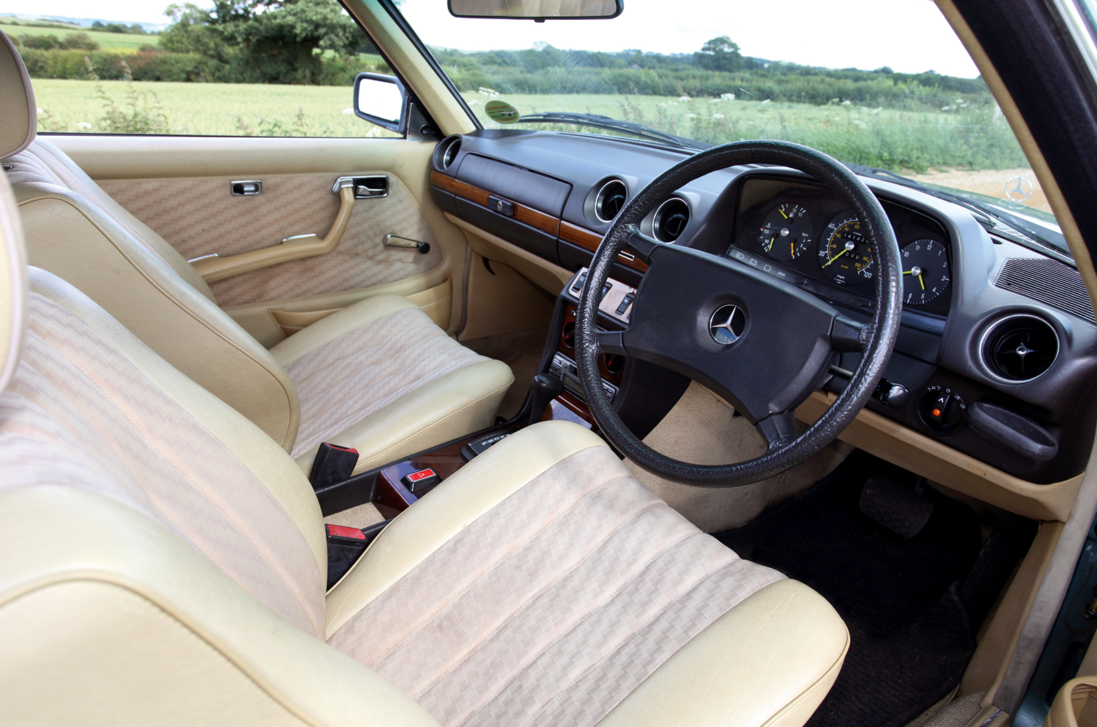 Classic & Sports Car – Luxury coupés: Mercedes 230CE vs Lotus Elite vs Lancia Gamma