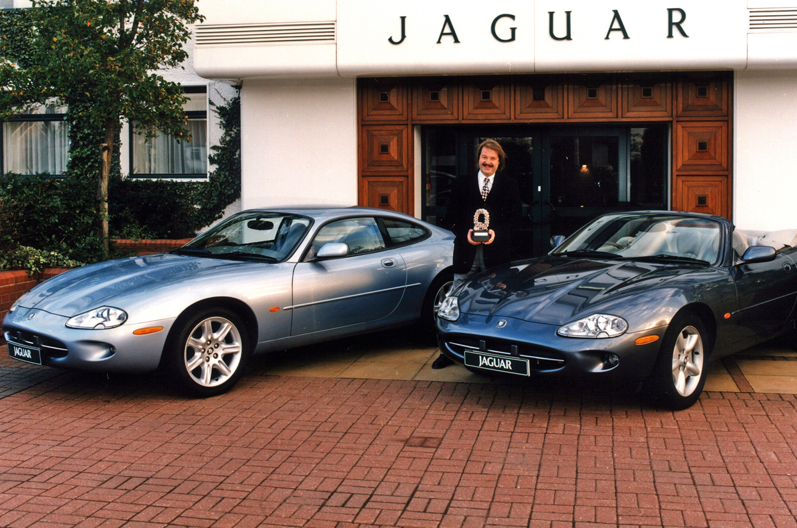 Classic & Sports Car – Jaguar XK8/XKR