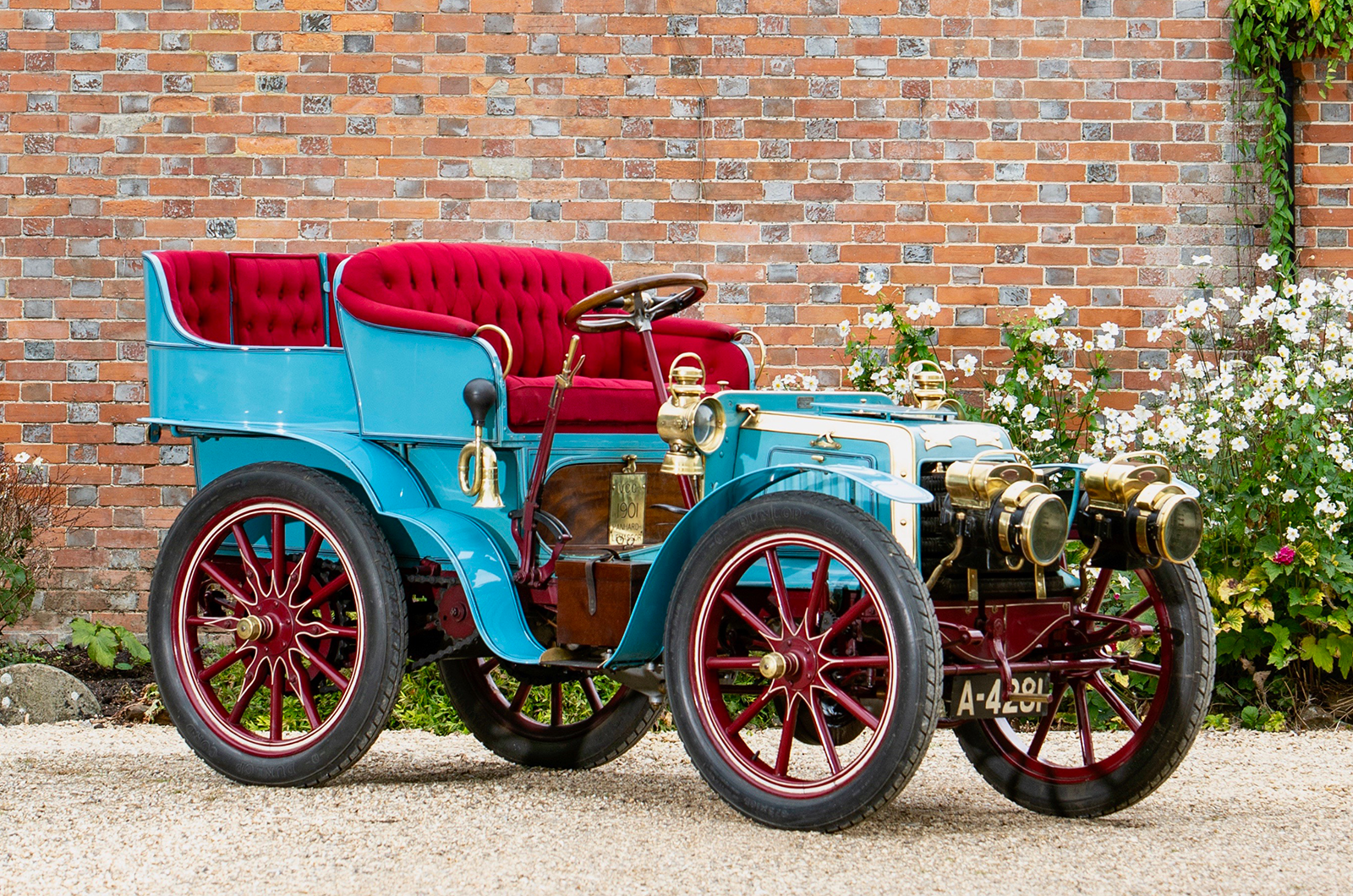 Classic & Sports Car – London to Brighton Veteran Car Run 2019 preview
