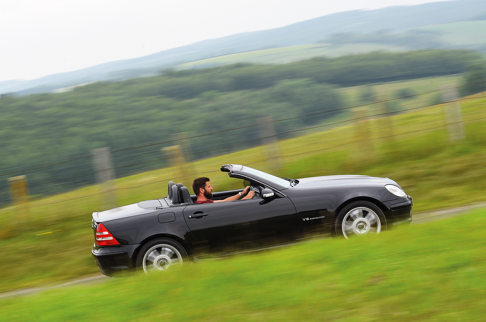 Classic & Sports Car – Natural brawn thrillers: Mercedes-Benz SLK32 AMG vs BMW Z3 M Roadster