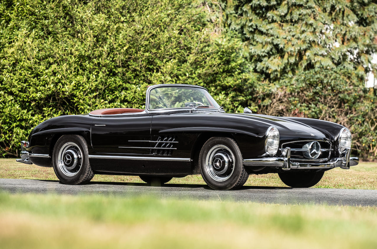 Classic & Sports Car – £2.5m Ferrari 275GTB tops weekend’s biggest sales