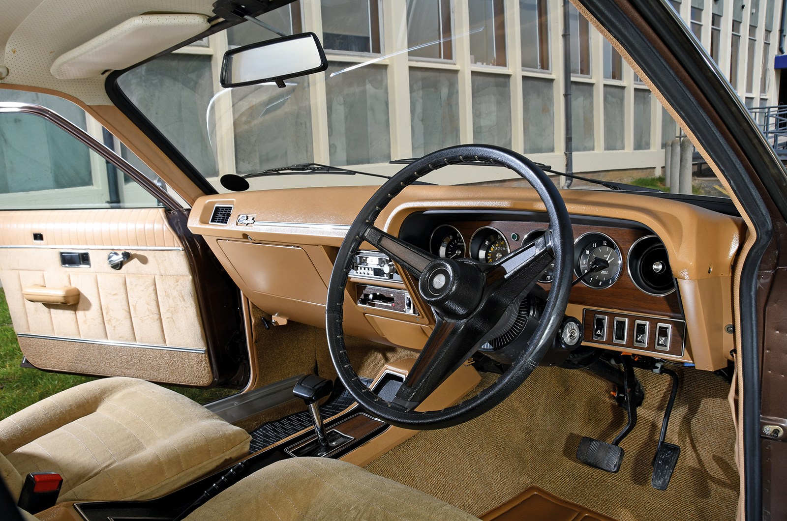 Classic & Sports Car – This is the modern world: Chrysler 2 Litre, Peugeot 504GL & Fiat 132