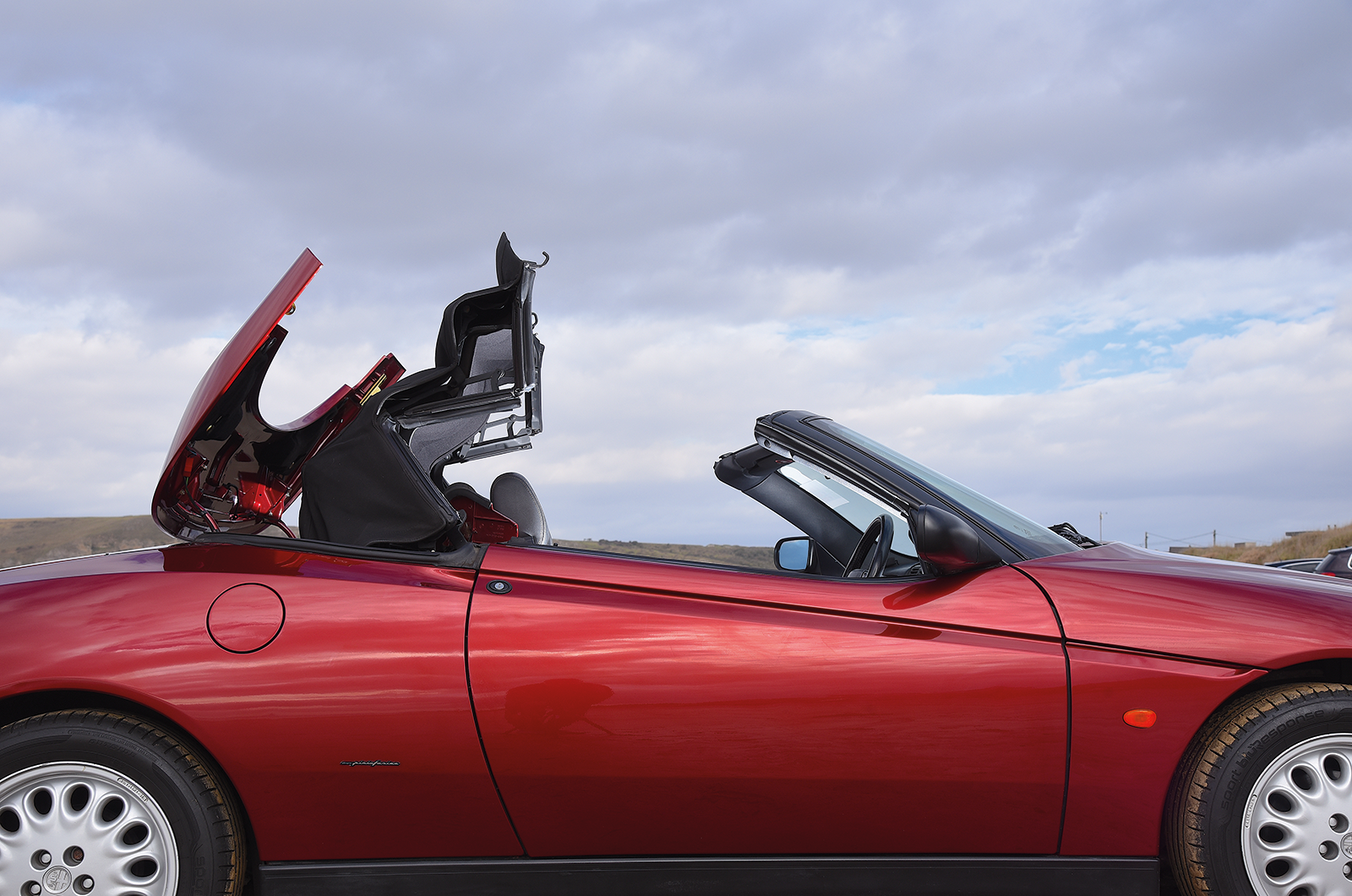 Classic & Sports Car – Buyer’s guide: Alfa Romeo Spider (916)