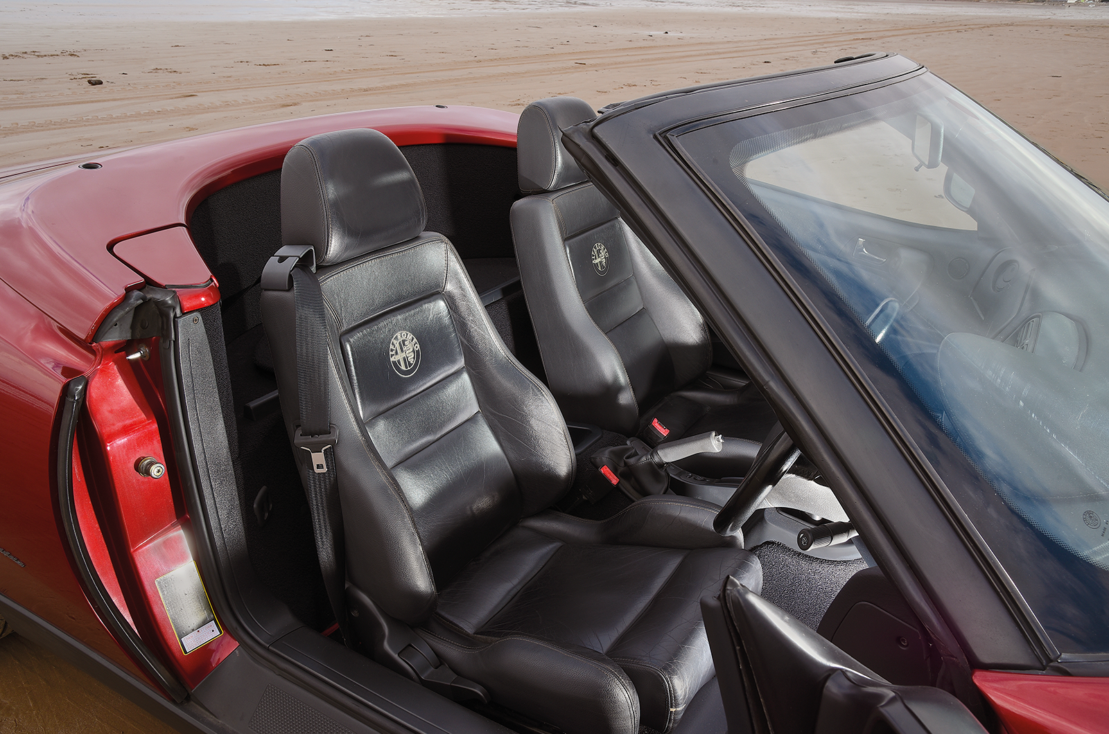 Classic & Sports Car – Buyer’s guide: Alfa Romeo Spider (916)