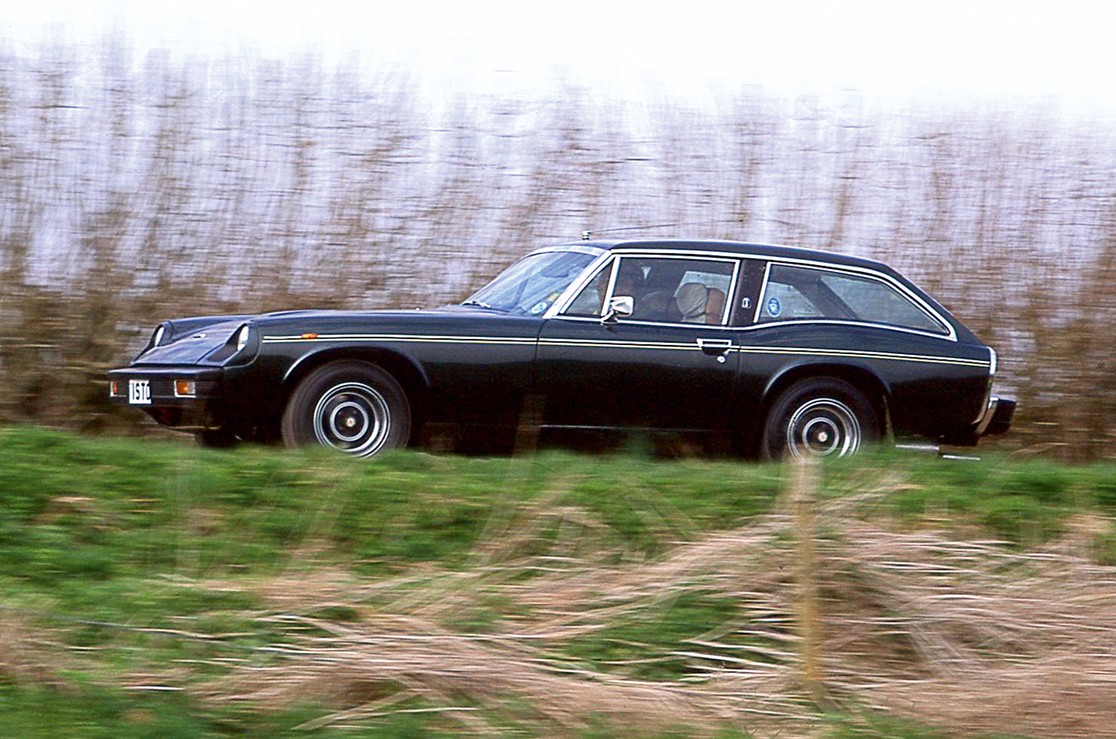 Classic & Sports Car – Buyer’s guide: Reliant Scimitar GTE