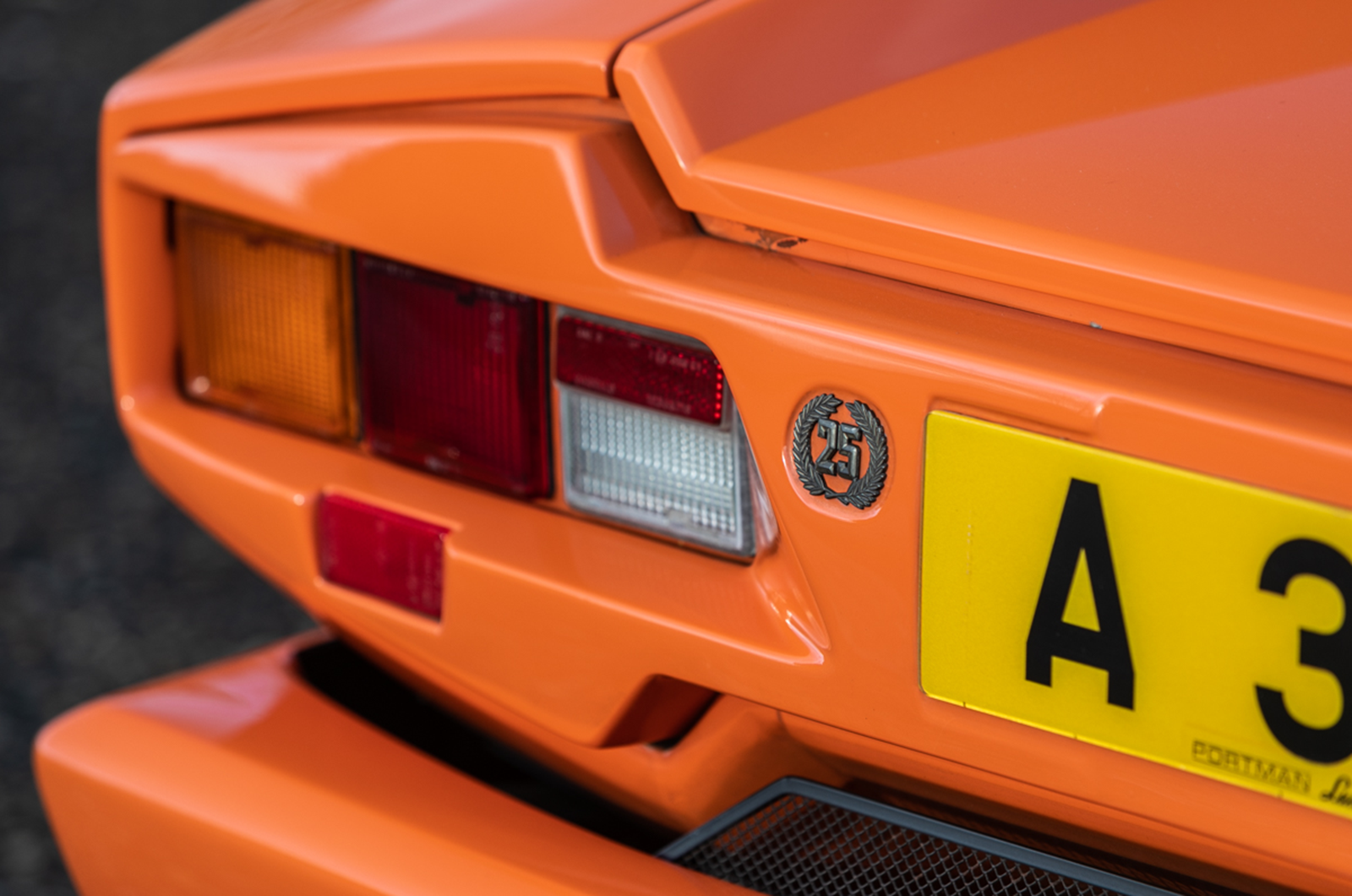 Classic & Sports Car – 1990 Lamborghini Countach 25th Anniversary