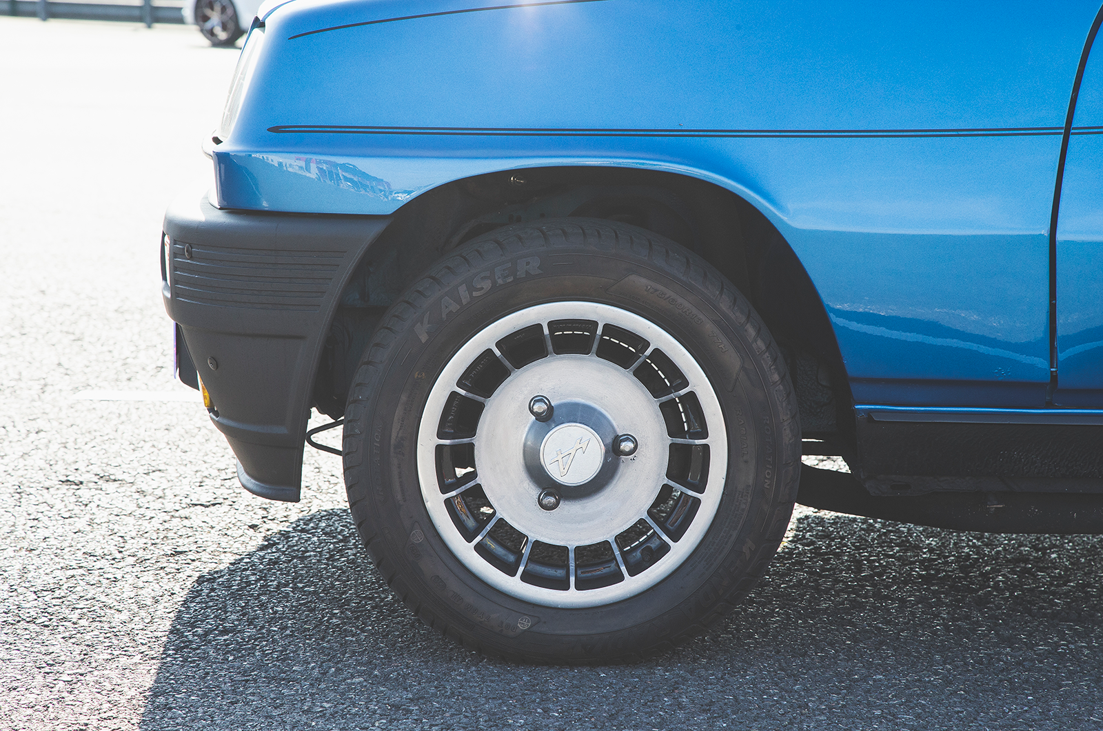 Classic & Sports Car – Renault’s lively 5s: Gordini Turbo and Turbo 2 on track