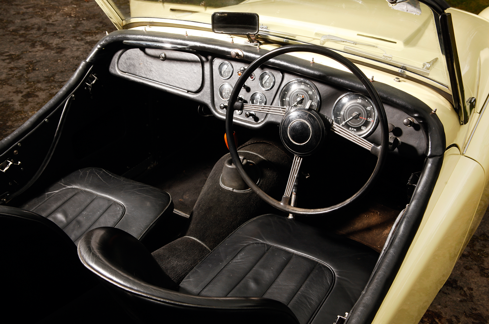 Classic & Sports Car – Bargain ’50s greats: Austin-Healey 100 vs Morgan Plus 4 vs Triumph TR2