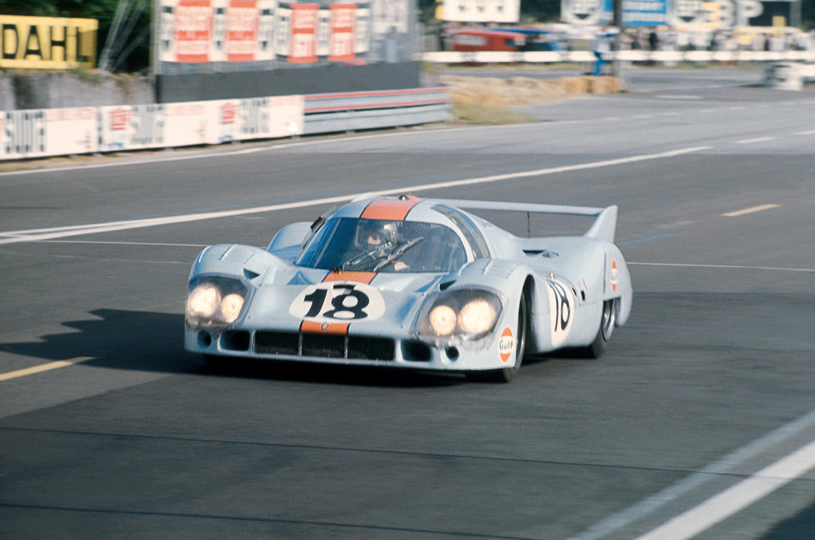 Classic & Sports Car – Gulf’s famous blue and orange is back