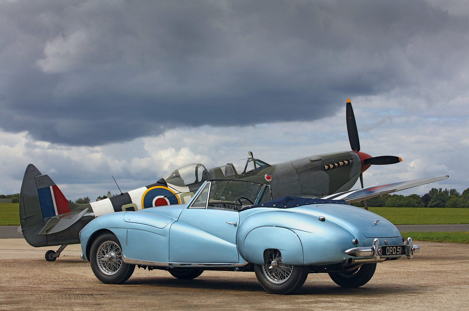 Classic & Sports Car – Aston Martin DB1: inherited beauty