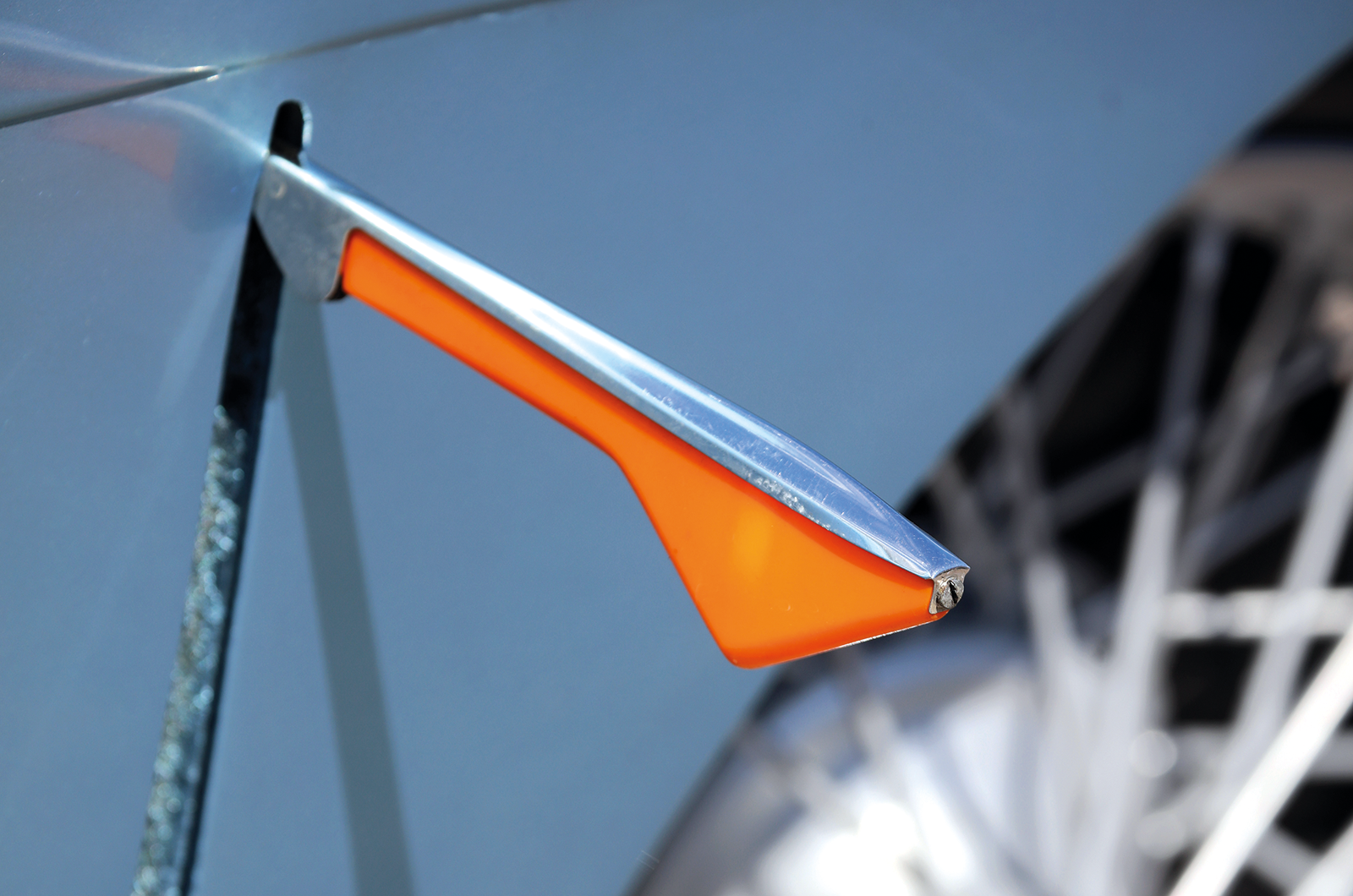 Classic & Sports Car – Aston Martin DB1: inherited beauty