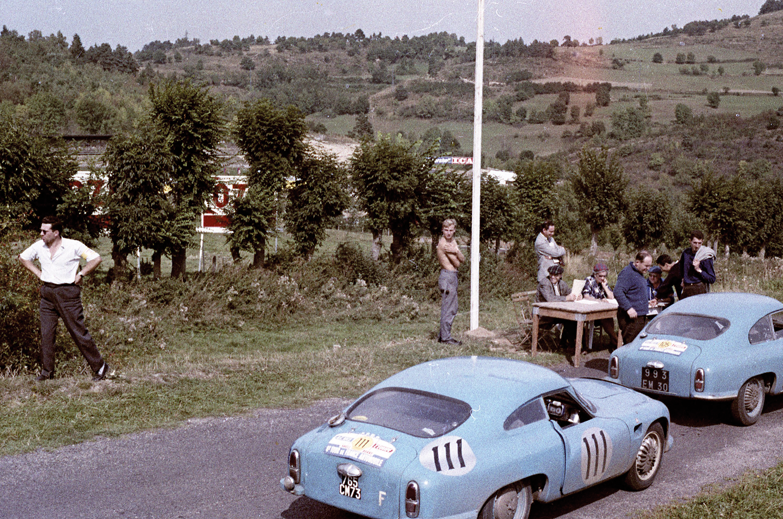 Classic & Sports Car – DB HBR4: Le Monstre of Paris