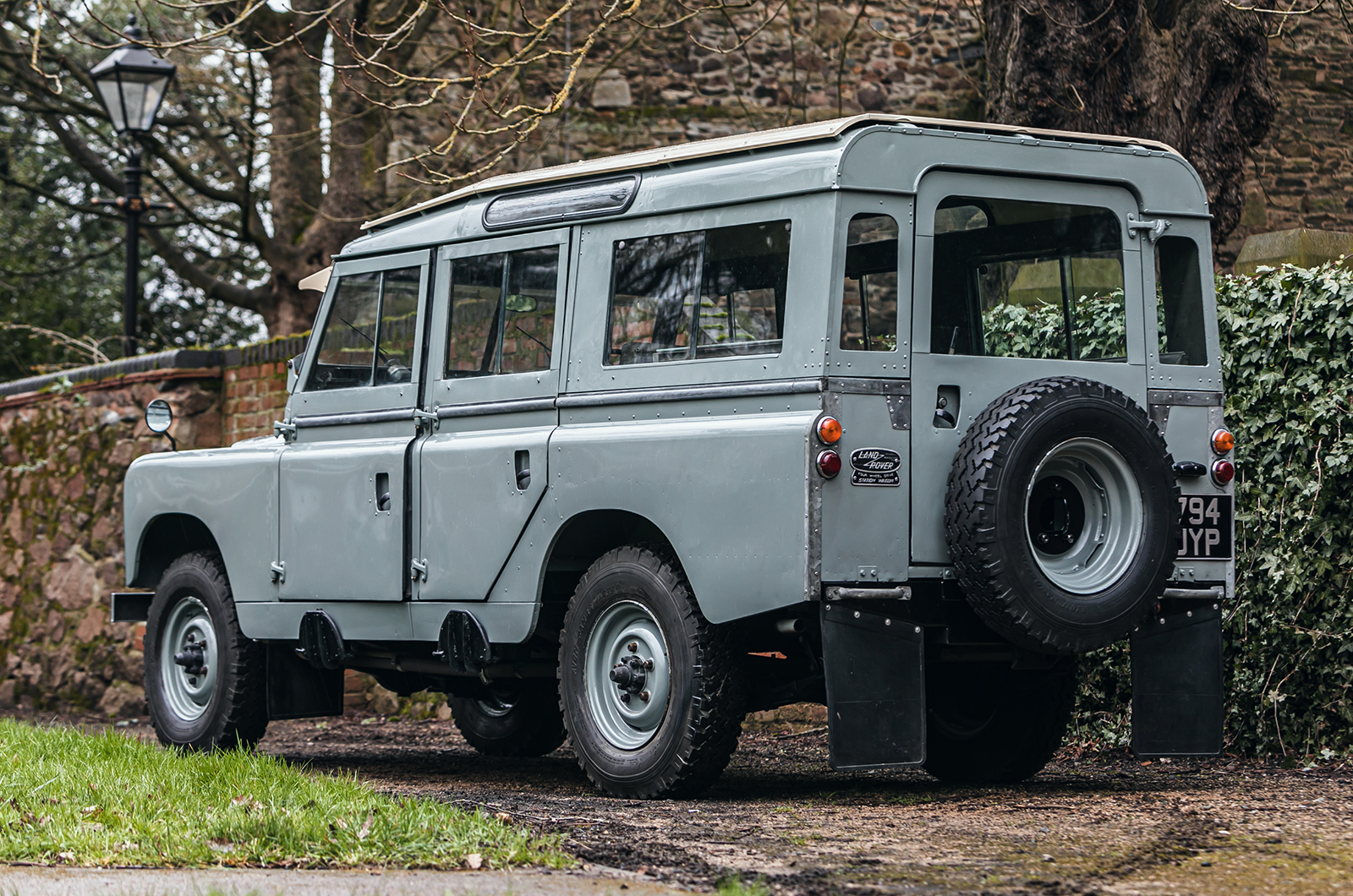 Classic & Sports Car – This super-early Series II Land Rover could be yours