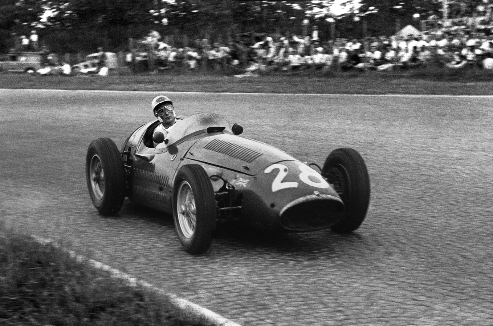 Classic & Sports Car – 8 reasons to visit The London Classic Car Show 2020