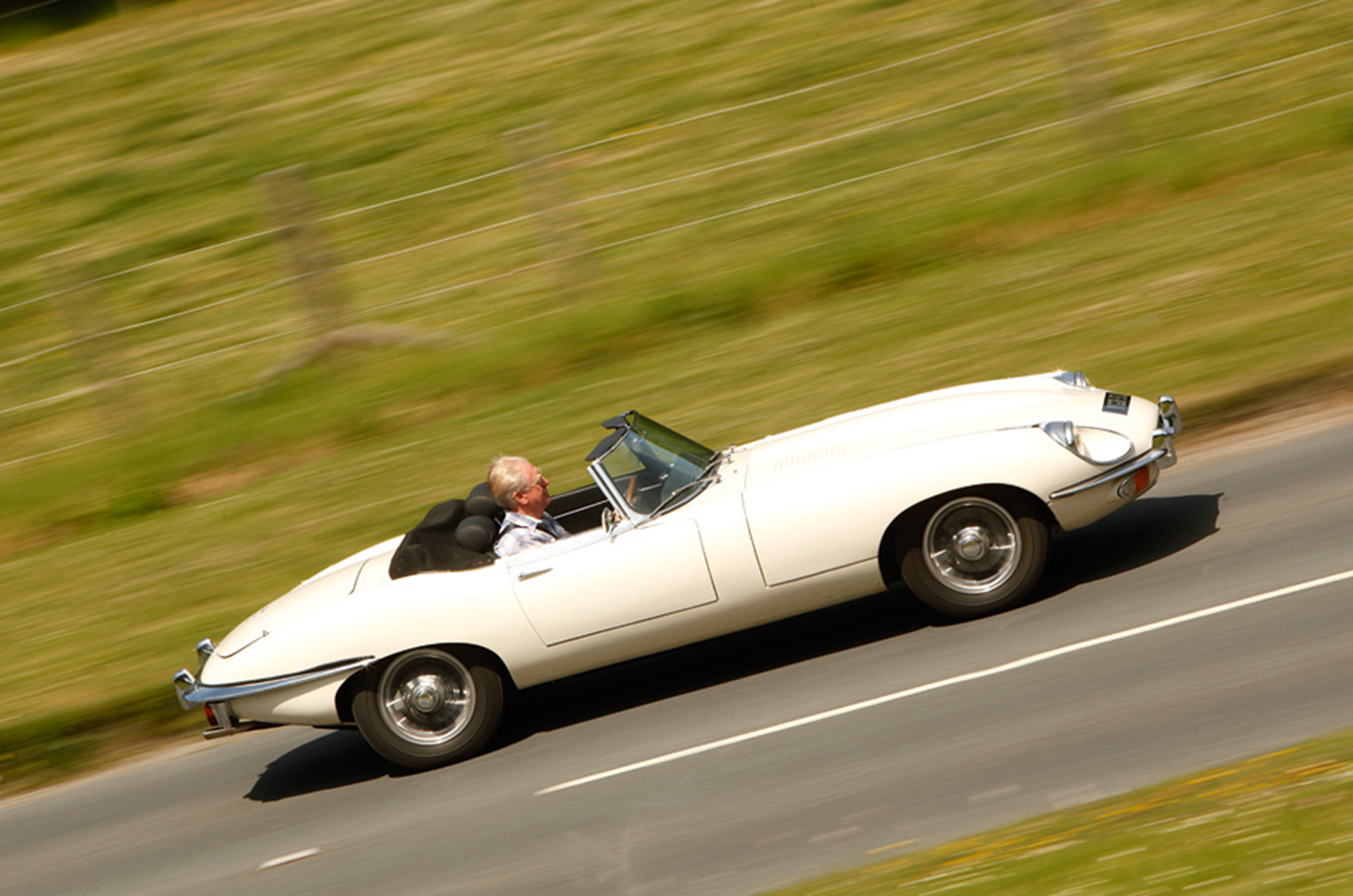 Classic & Sports Car – Buyer’s guide: Mercedes-Benz 230-280SL ‘Pagoda’