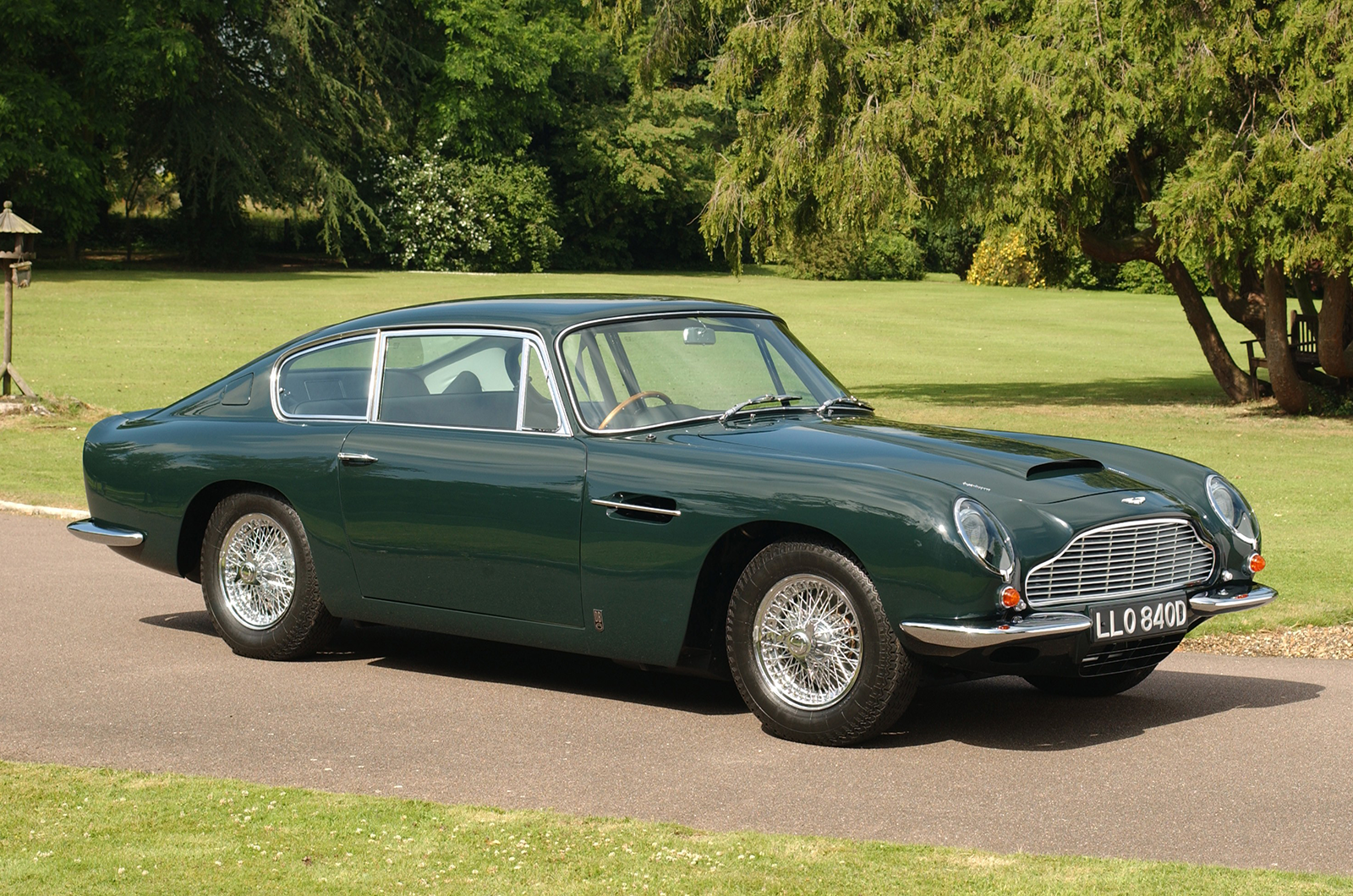Classic & Sports Car – London Concours reveals Aston Martin celebration