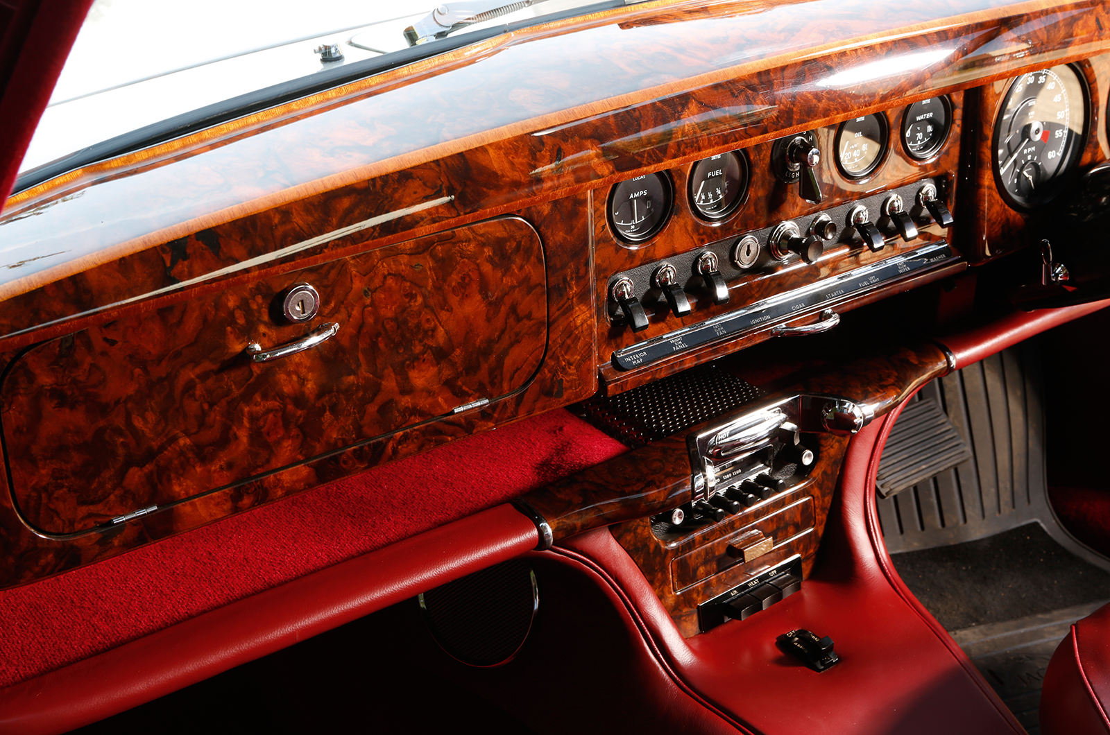 Classic & Sports Car – Buyer’s guide: Jaguar S-type