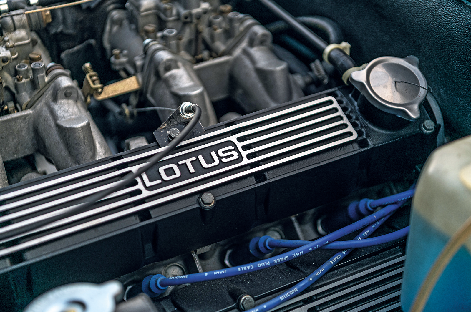 Classic & Sports Car – Jaguar XJ-S vs Lotus Elite: New order grand tourers