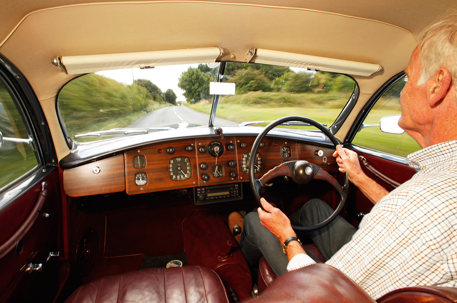 Classic & Sports Car – Buyer’s guide: Bristol 401-403