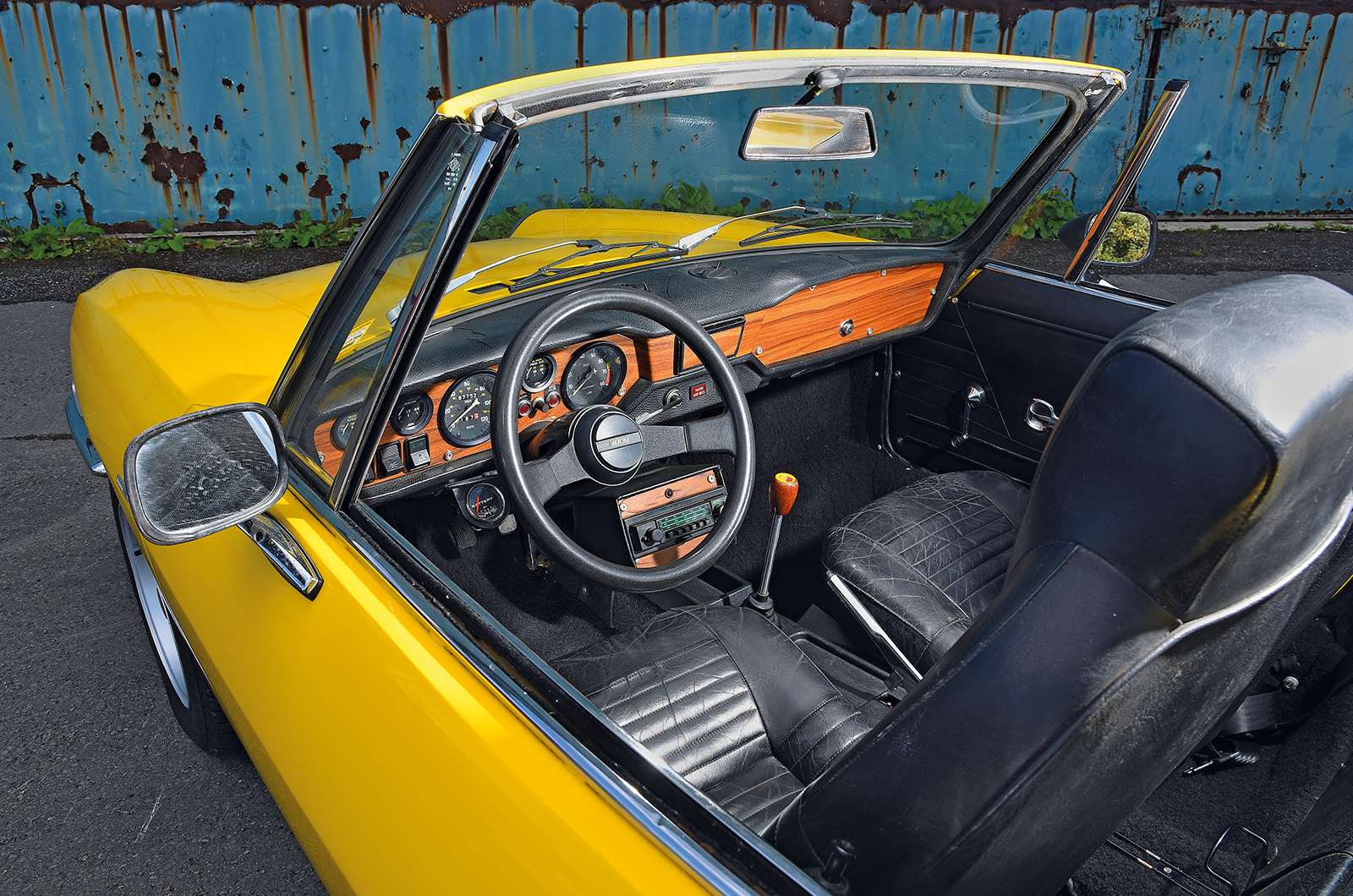 Classic & Sports Car – Baby classic sports cars do battle: Honda S800 Sport vs Fiat 850 Sport Spider vs MG Midget