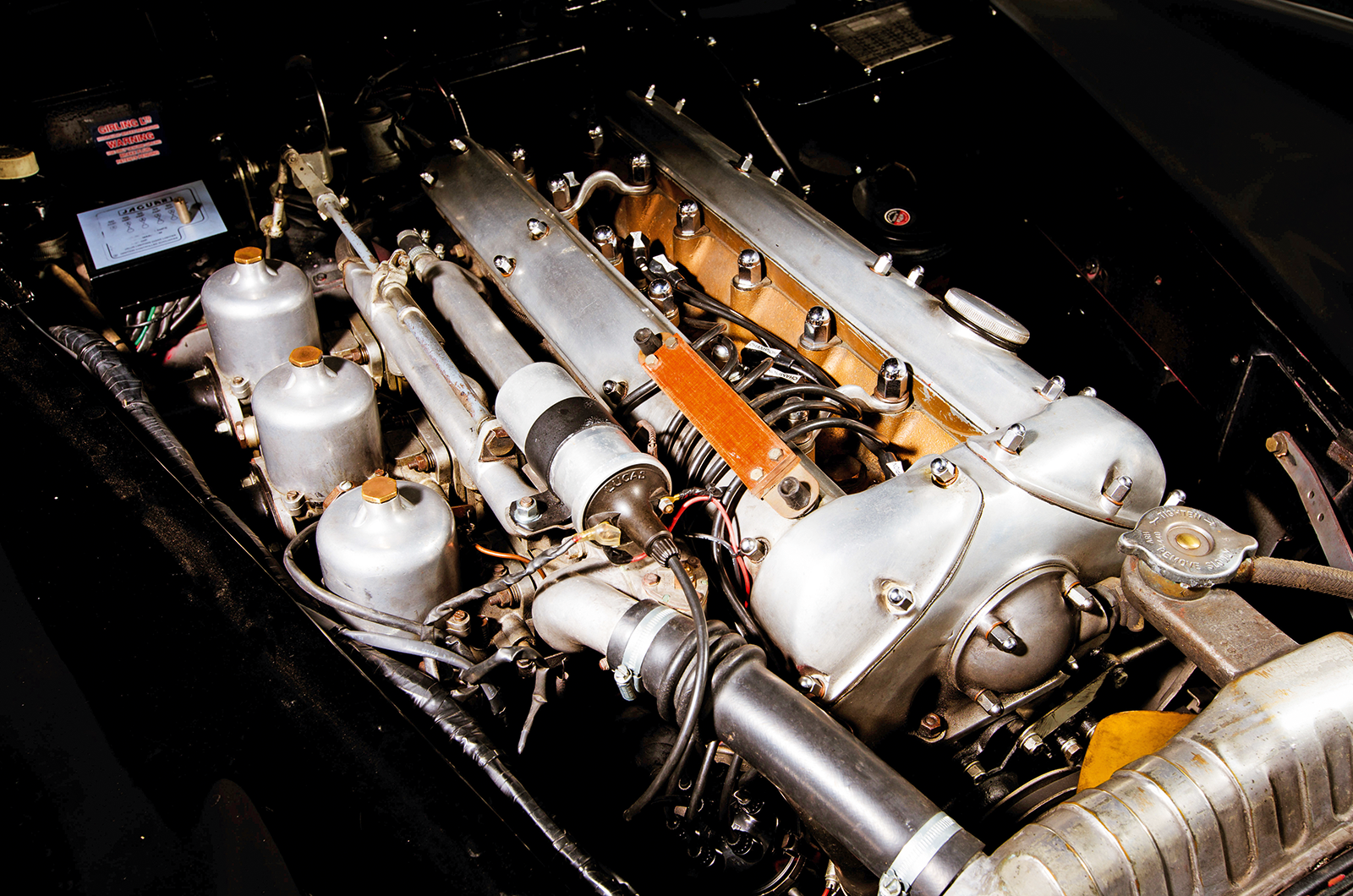 Classic & Sports Car – Midlands derby: Jensen 541R vs Jaguar XK150