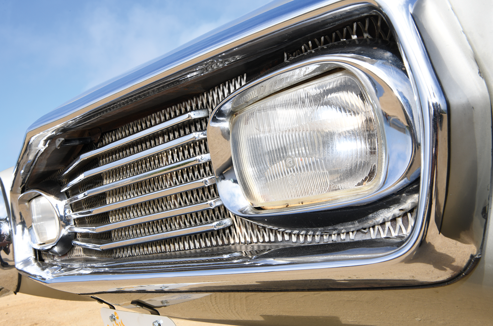 Classic & Sports Car – Mannix Oldsmobile Toronado: the least undercover cop car ever?