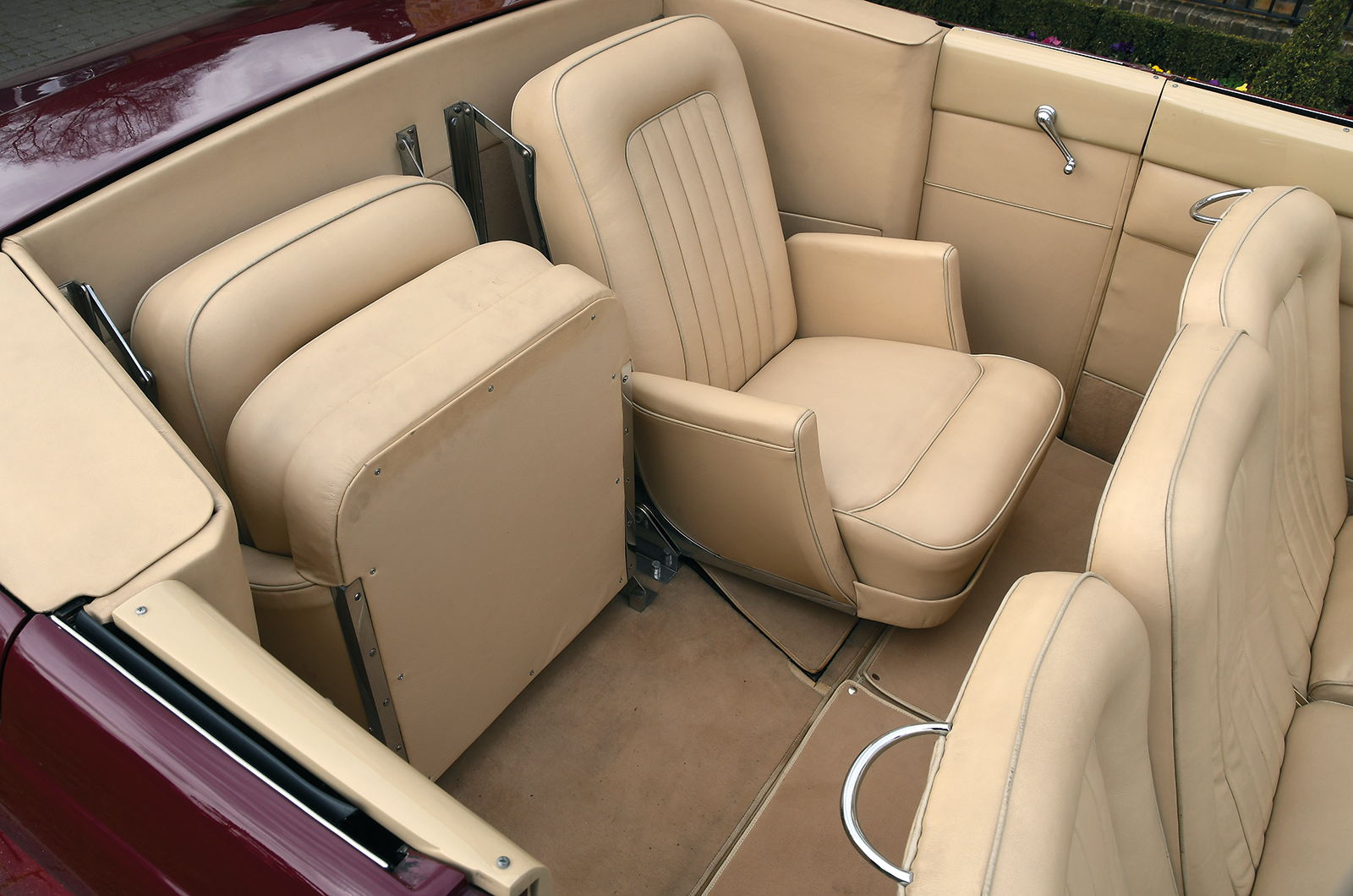 Classic & Sports Car – Whispering giant: Daimler’s Green Goddess