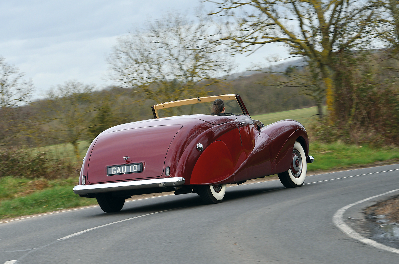 Classic & Sports Car – Whispering giant: Daimler’s Green Goddess