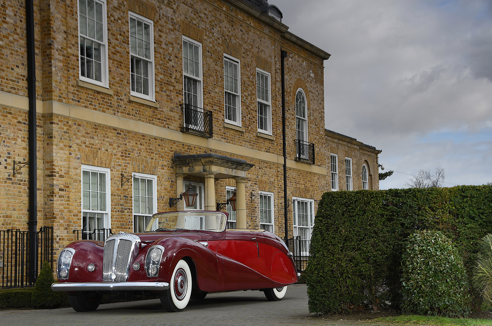 Classic & Sports Car – Whispering giant: Daimler’s Green Goddess