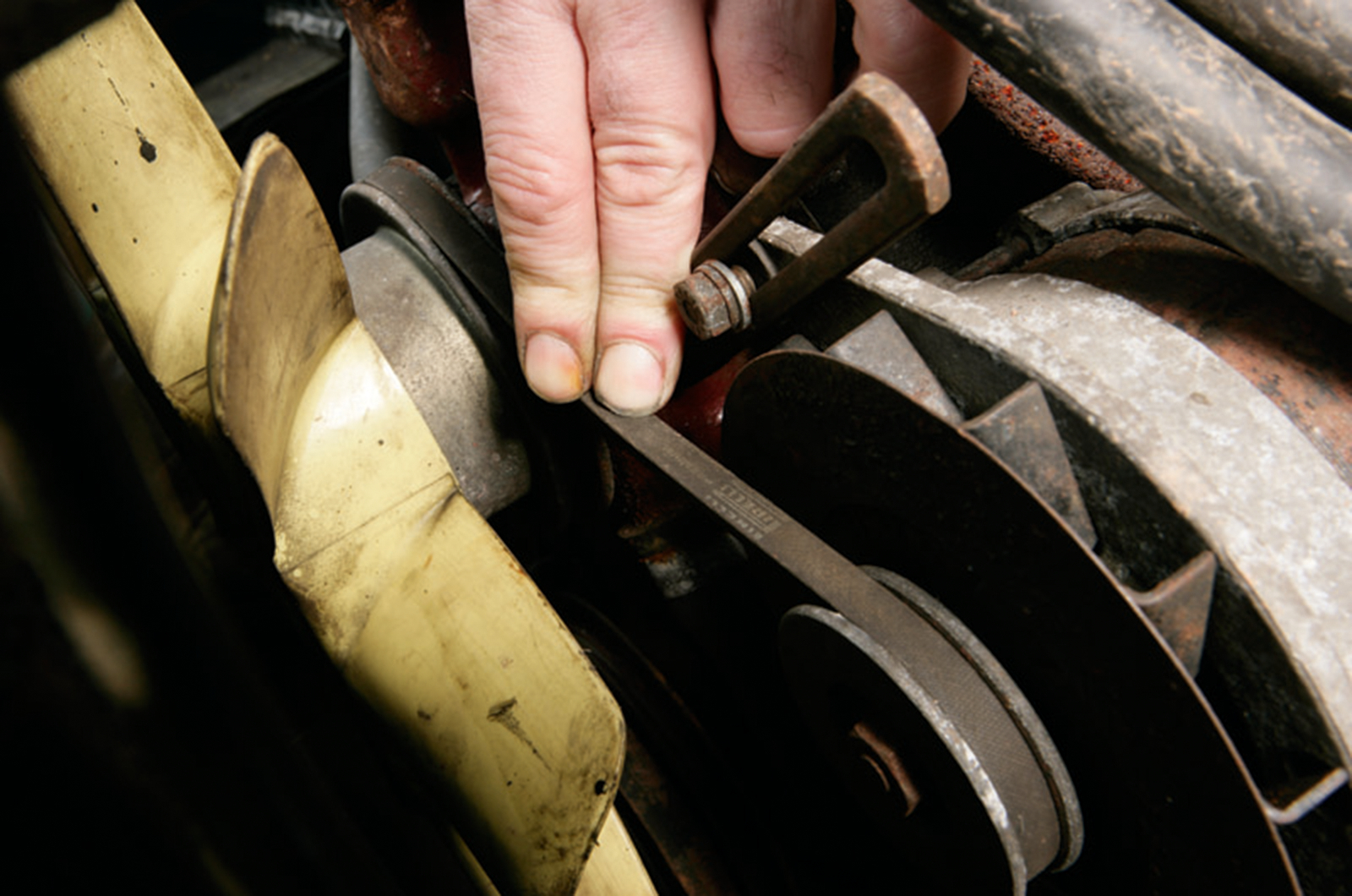 Classic & Sports Car – How to… overhaul your classic car’s dynamo