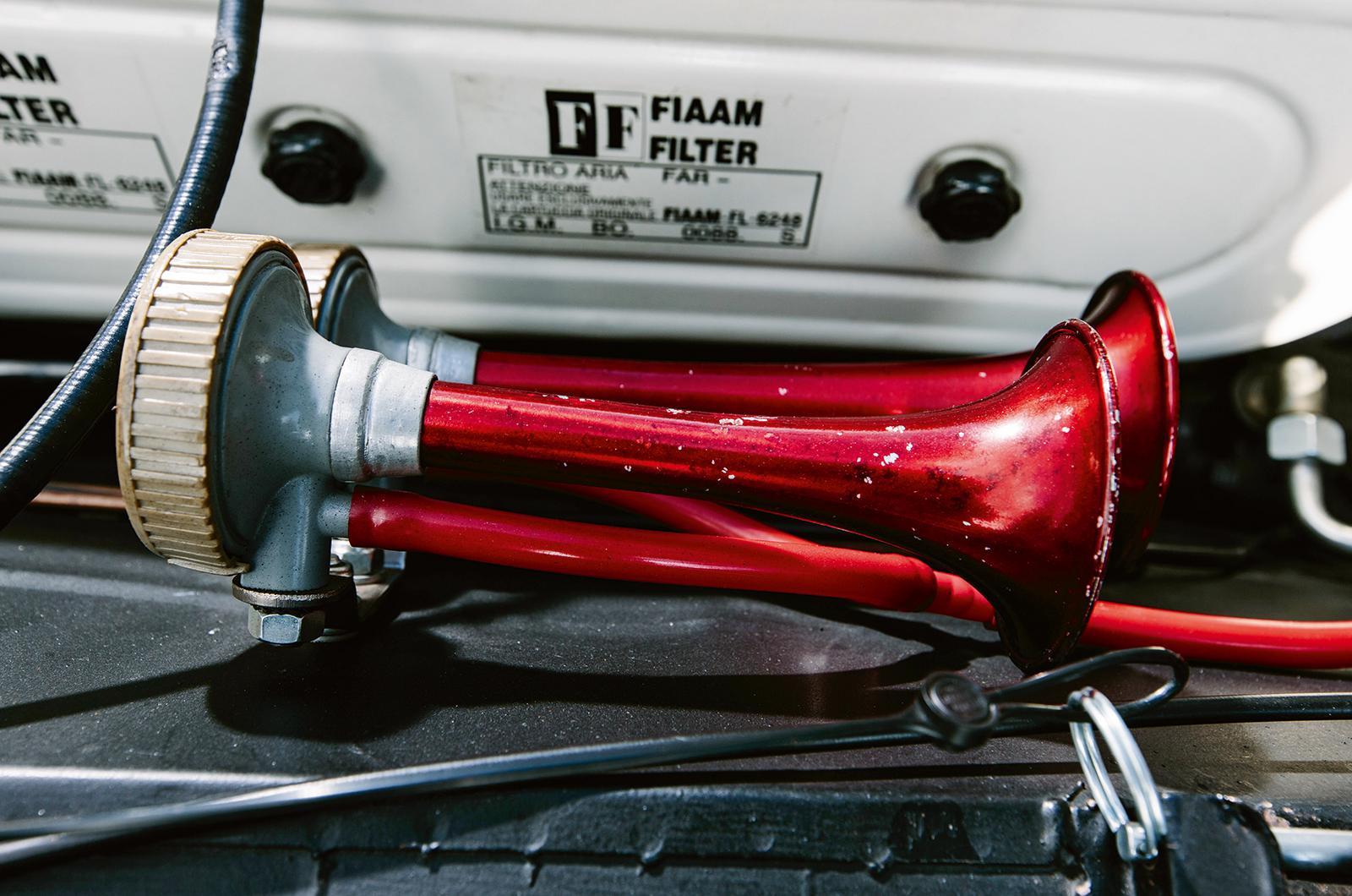 Classic & Sports Car – Lamborghini Espada: ideal for a school run?