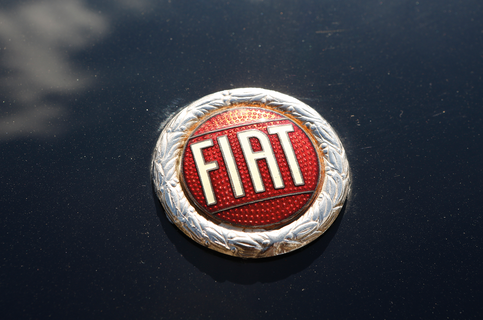 Classic & Sports Car – Drop-top darlings: Fiat 124 vs Alfa Romeo Spider