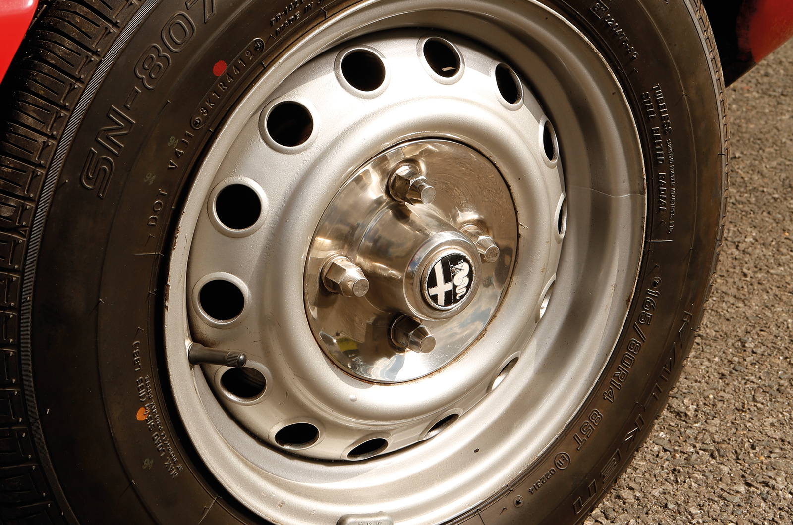 Classic & Sports Car – Drop-top darlings: Fiat 124 vs Alfa Romeo Spider