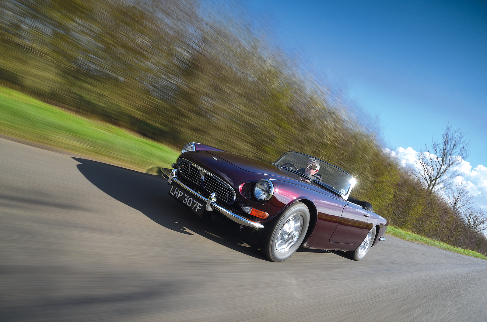 Classic &amp; Sports Car – The Daimler Dart that never was – and the earliest SP250