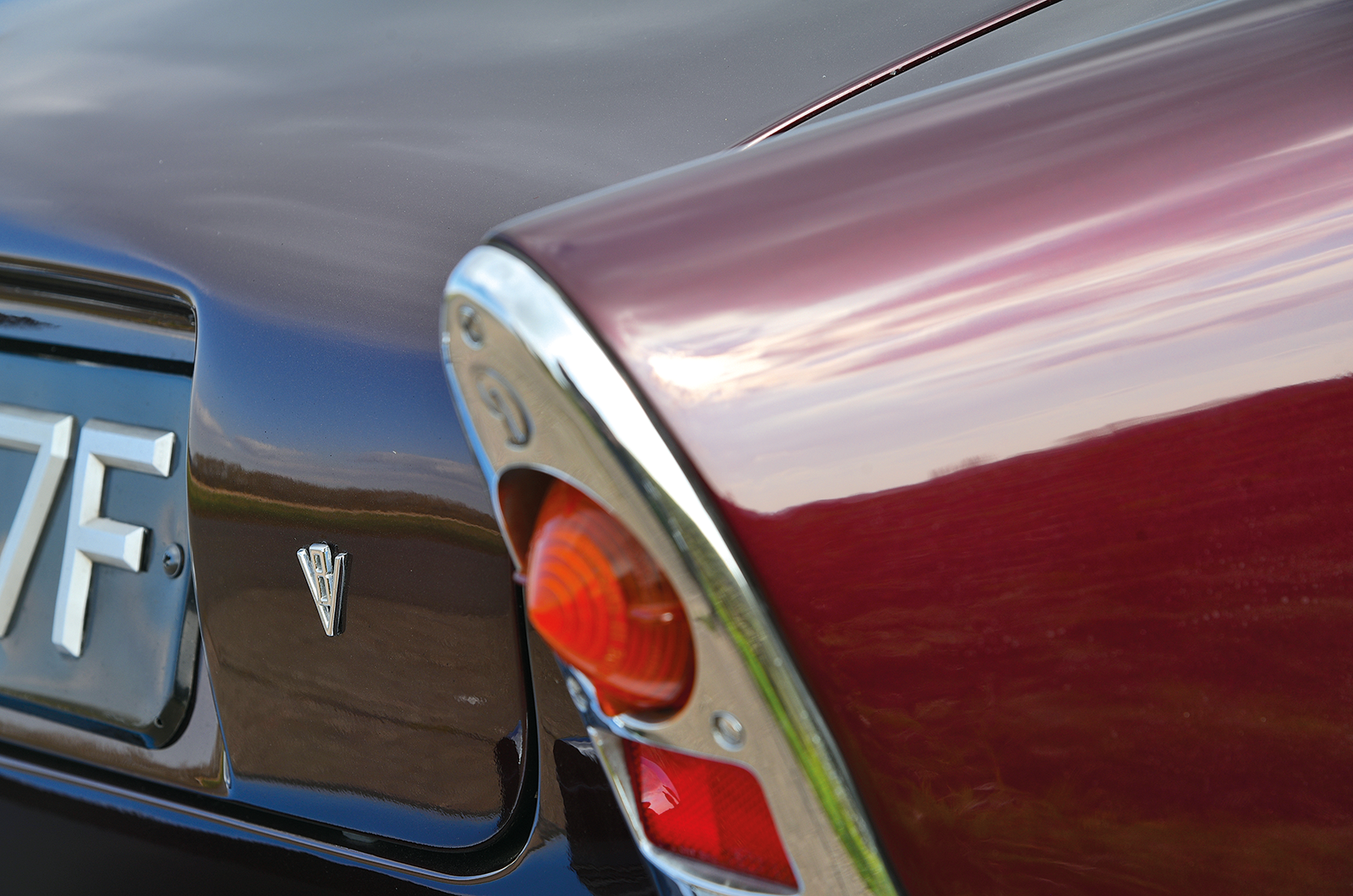 Classic &amp; Sports Car – The Daimler Dart that never was – and the earliest SP250