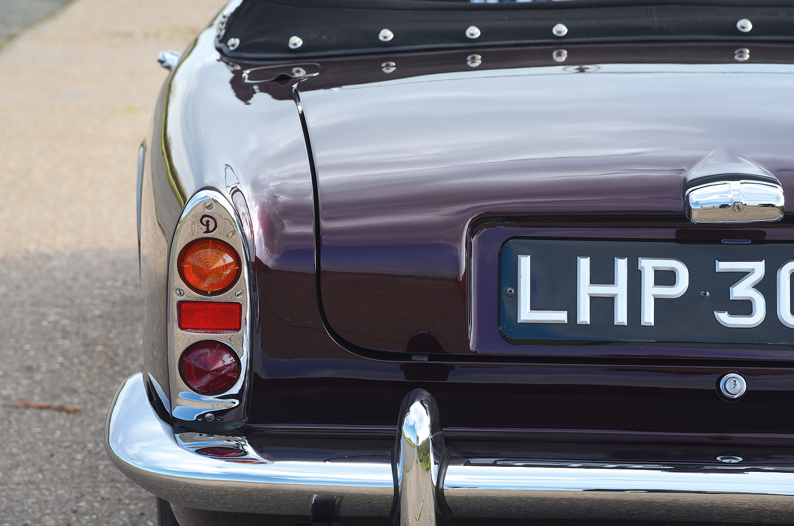 Classic &amp; Sports Car – The Daimler Dart that never was – and the earliest SP250