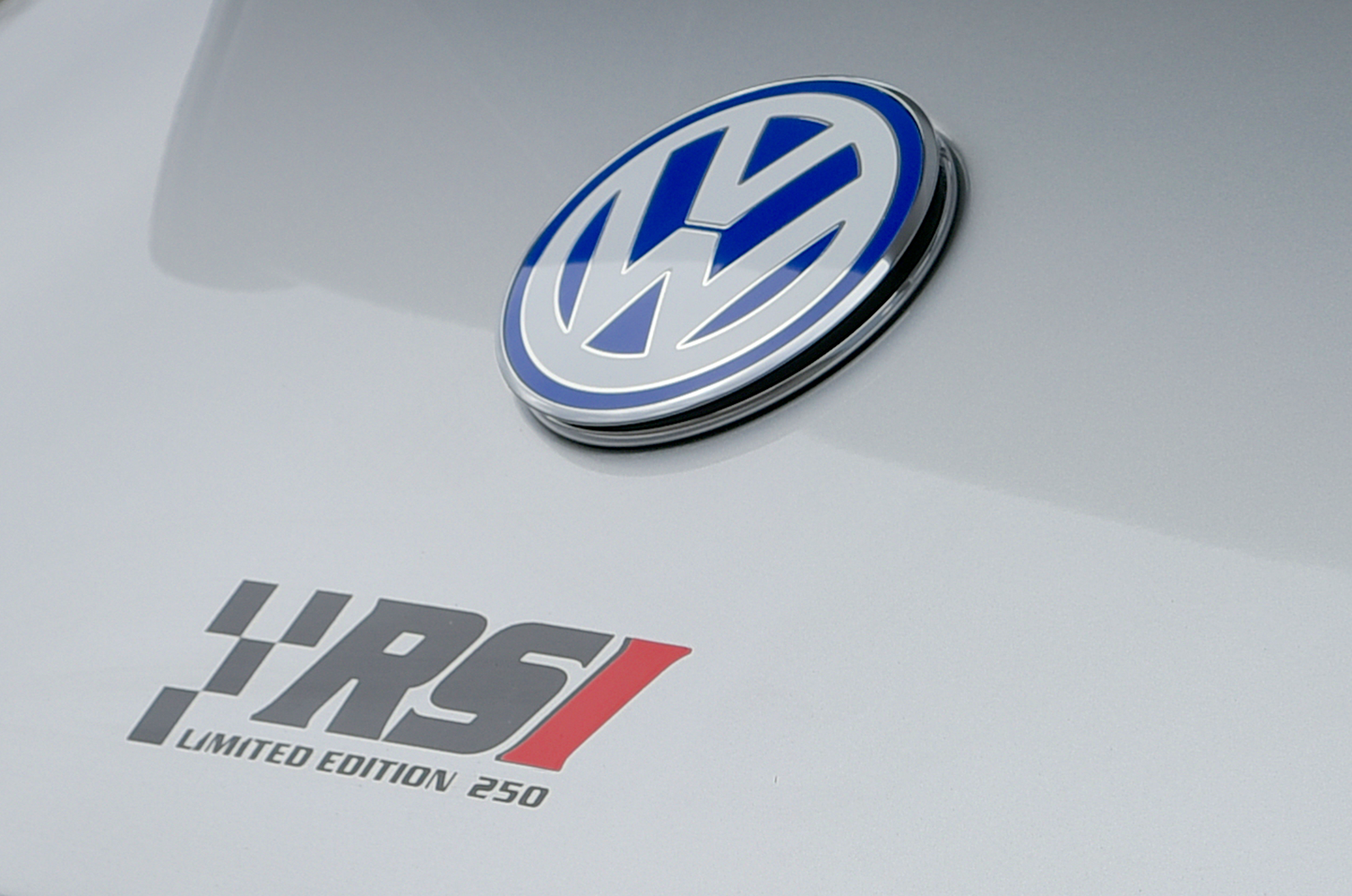 Classic & Sports Car – Unhinged hatches: Volkswagen Beetle RSI vs Renault Clio V6