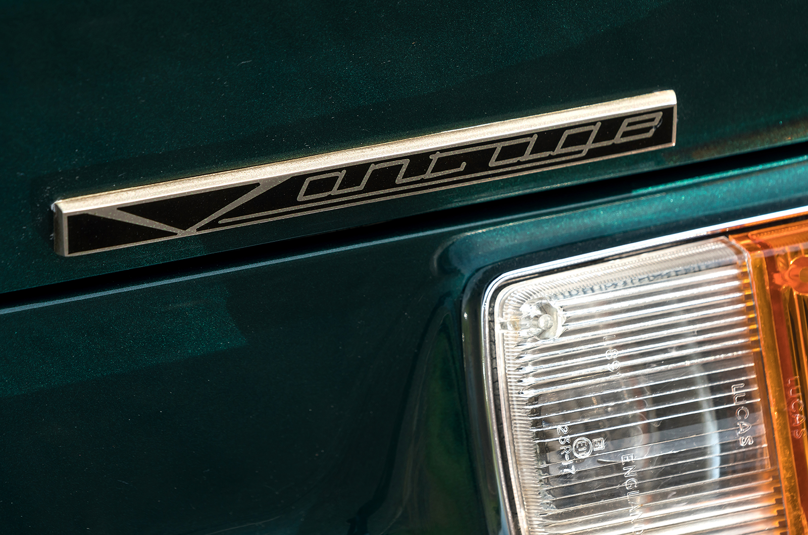 Classic & Sports Car – Advantage Aston Martin: driving the V8 Vantage