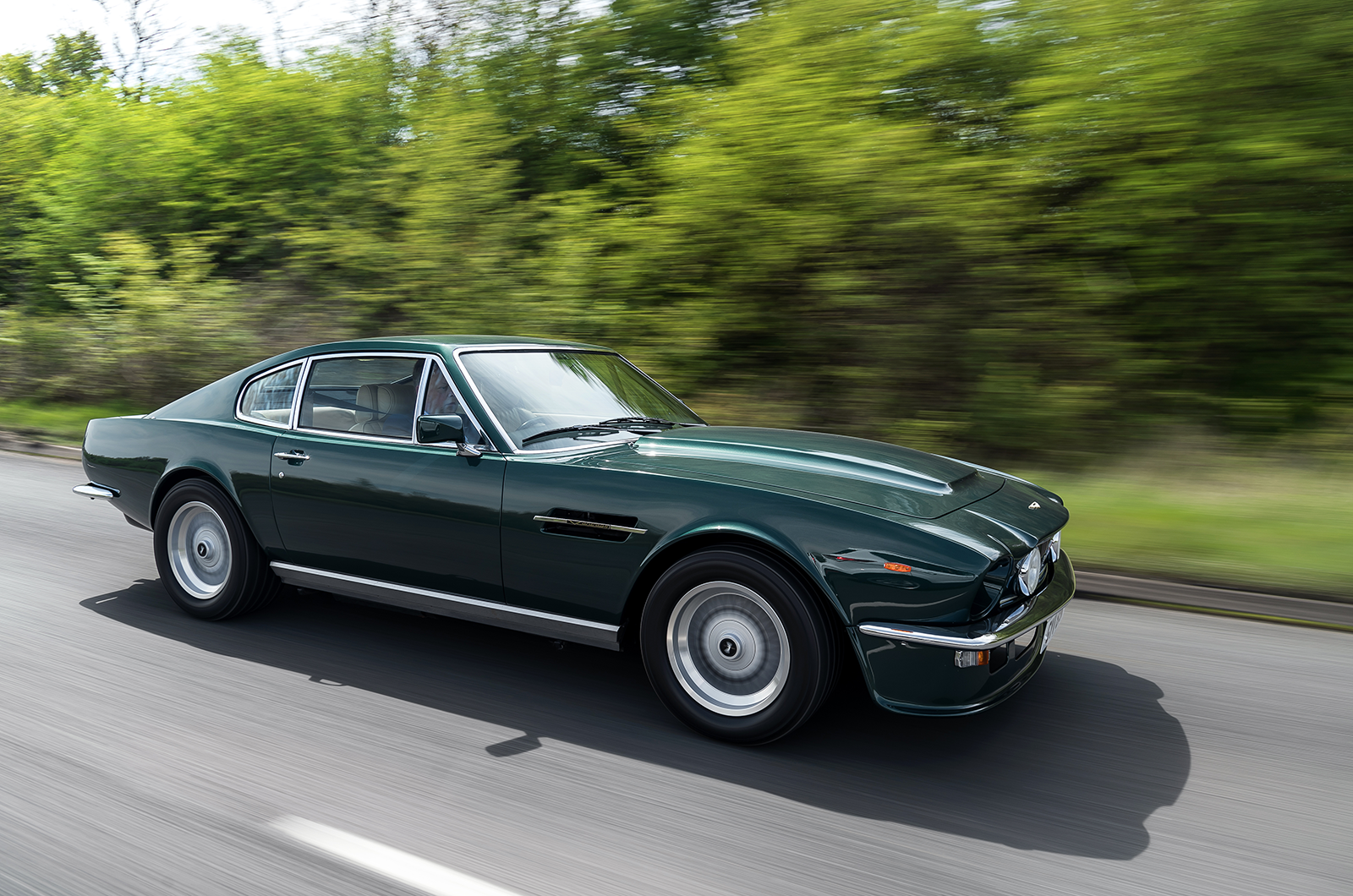 Classic & Sports Car – Advantage Aston Martin: driving the V8 Vantage