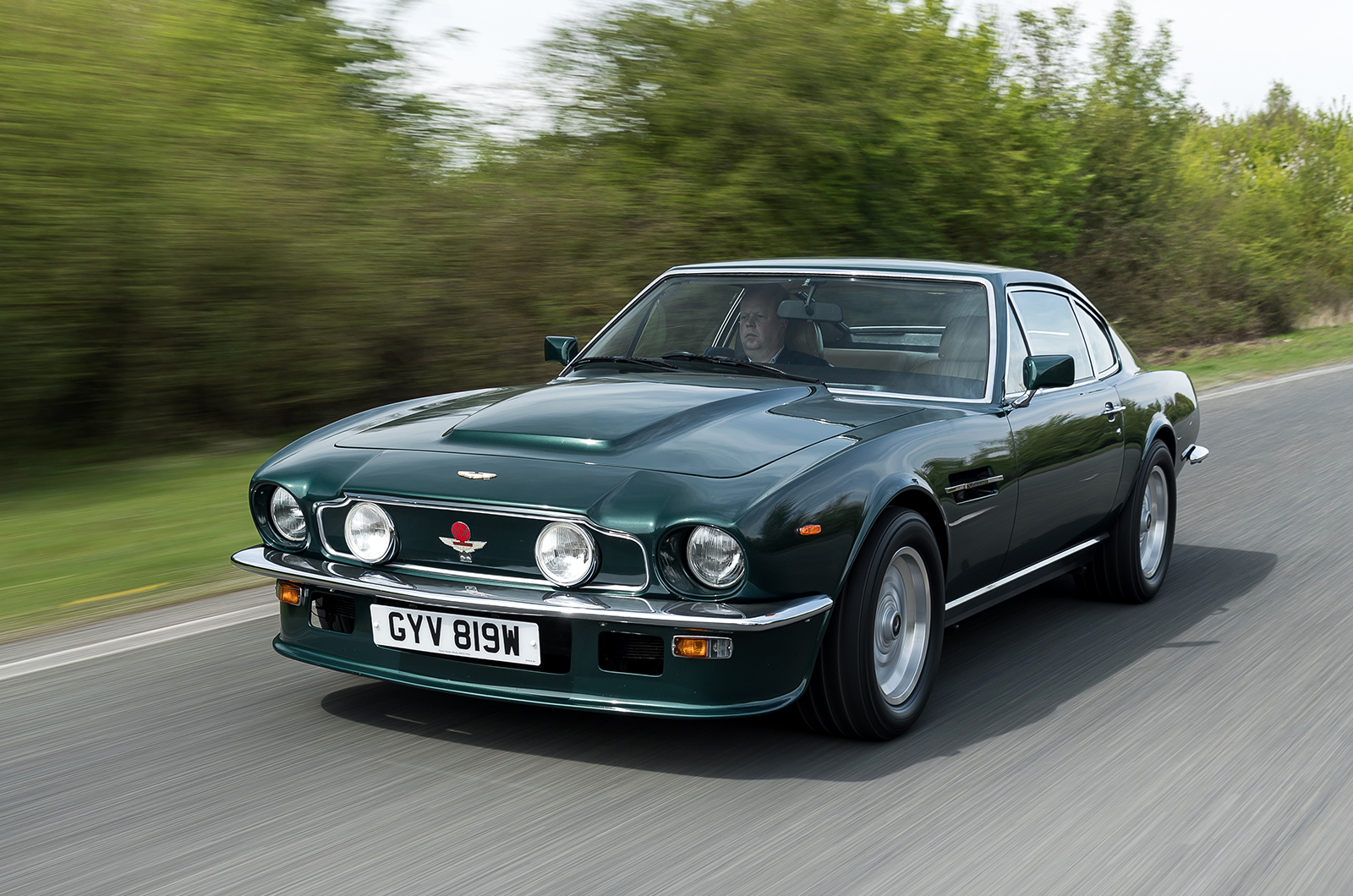 Classic & Sports Car – Advantage Aston Martin: driving the V8 Vantage