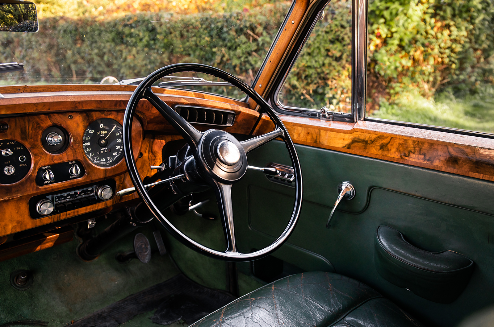 Classic &amp; Sports Car – Bentley’s heartbeat: the first and last L-series V8s