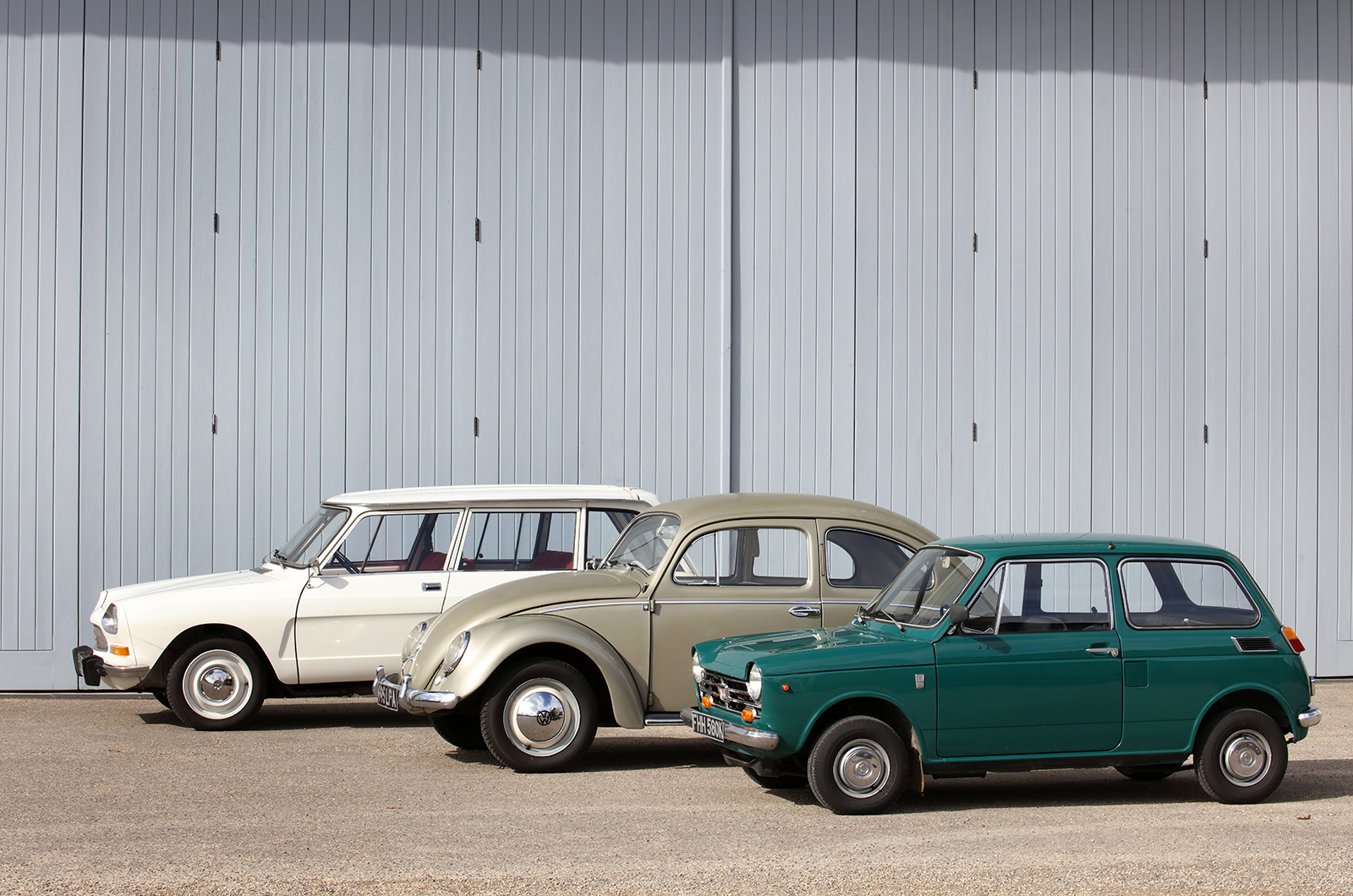 Classic & Sports Car – Love is in the air: Honda N360, Citroën Ami 8 and Volkswagen Beetle